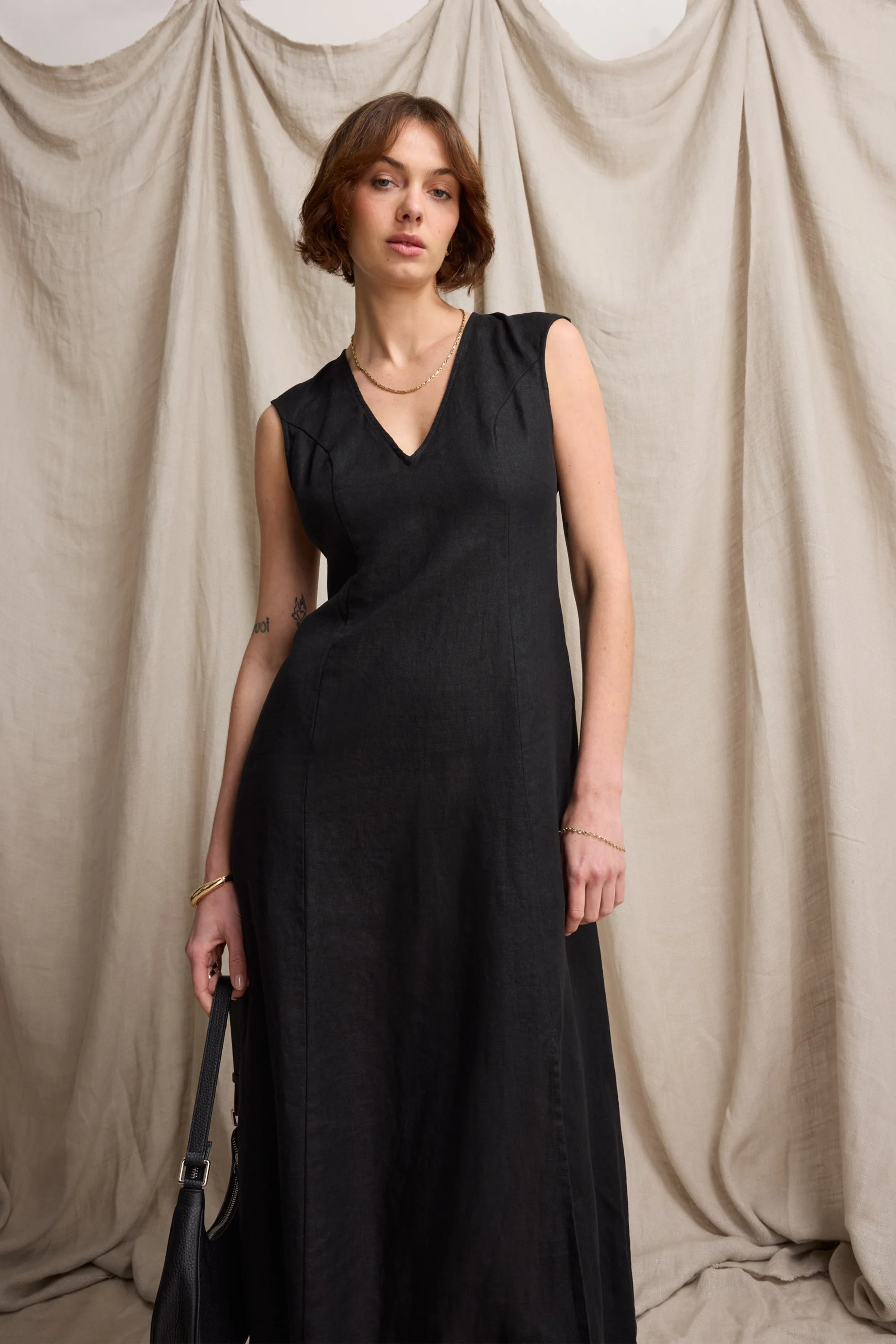Alice V Neck Linen Dress - Image 5