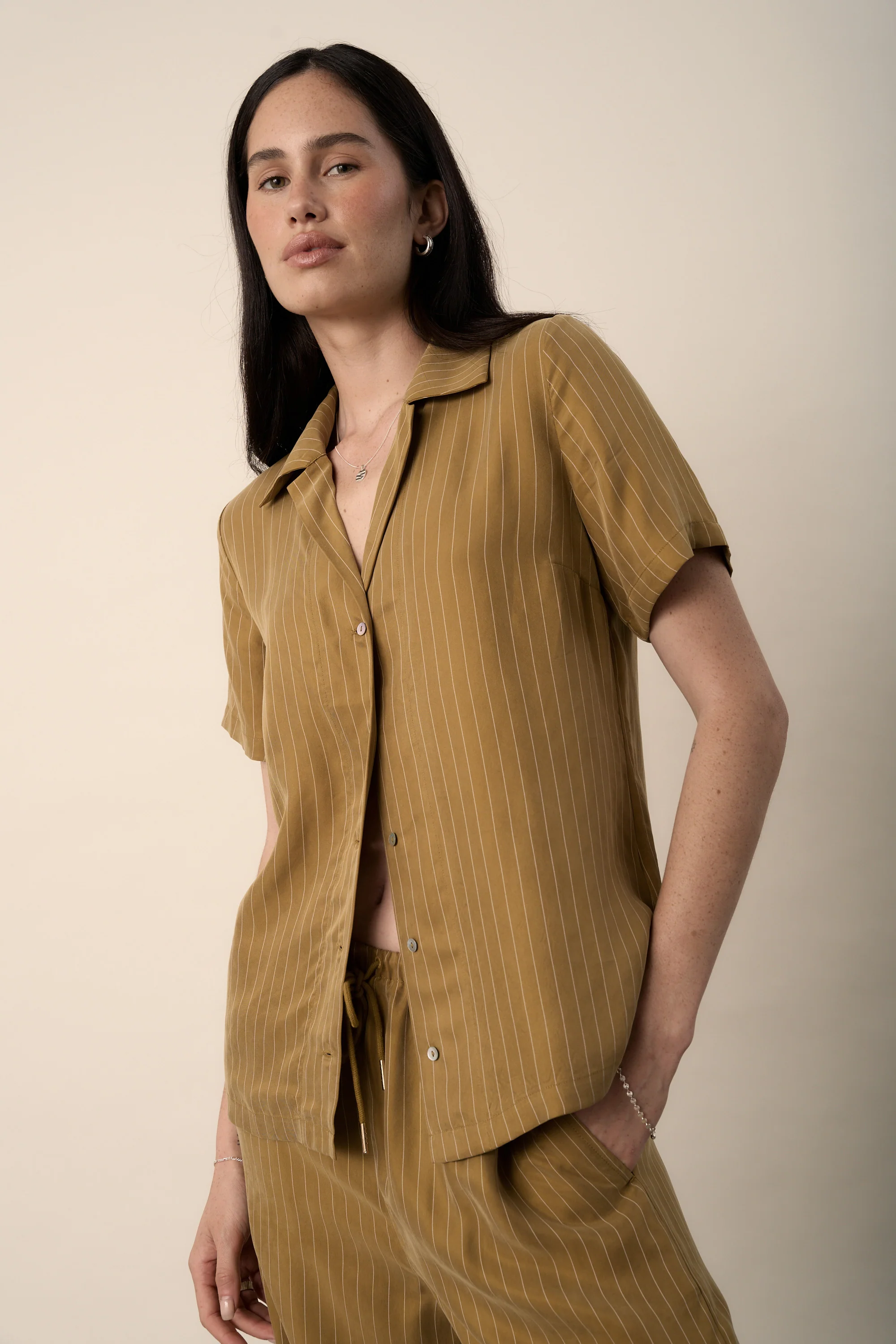 Amy Short Sleeve Shirt - Image 3