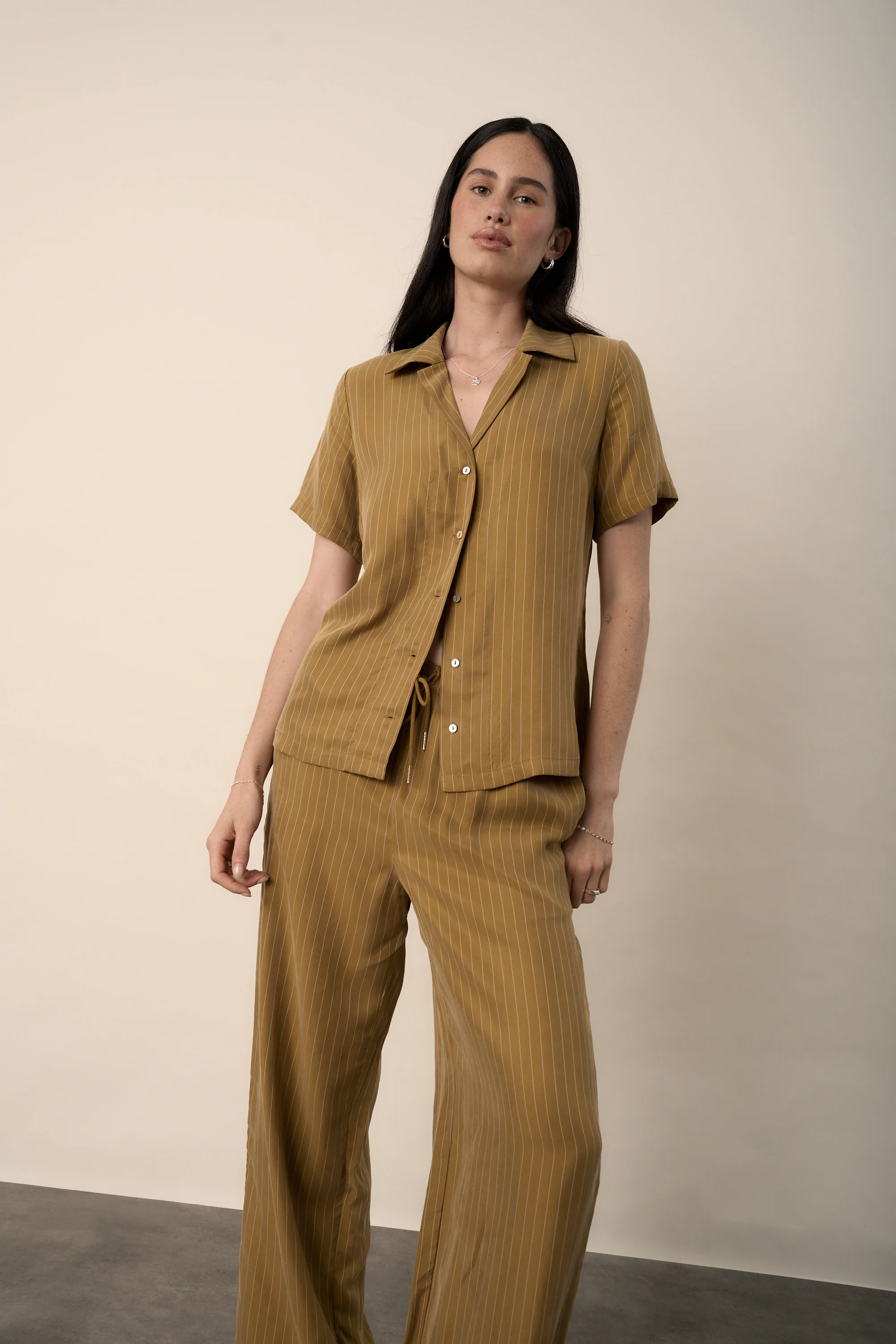 Amy Short Sleeve Shirt - Image 4