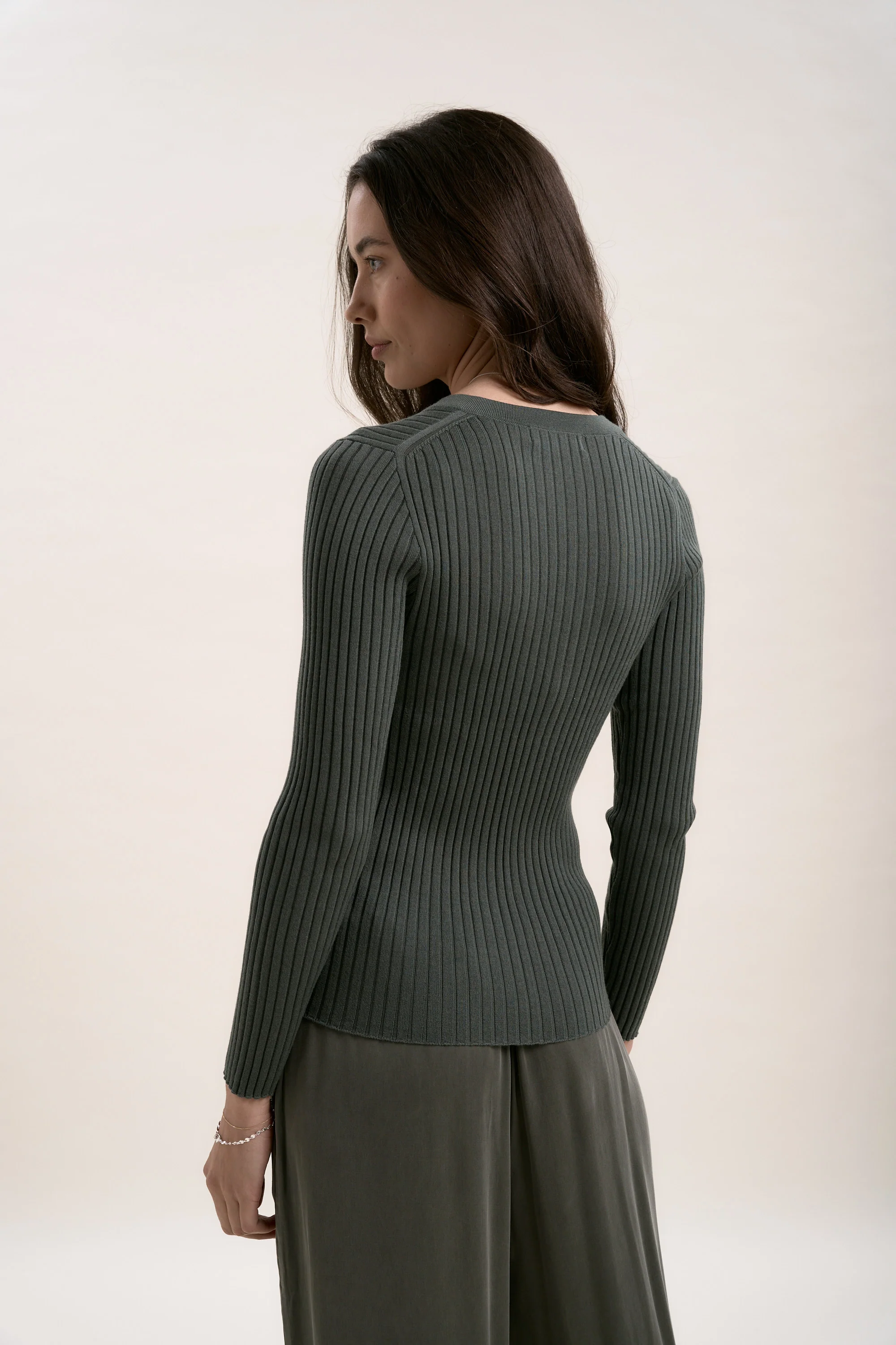 Atlas ZQ Merino V Neck Top - Image 5