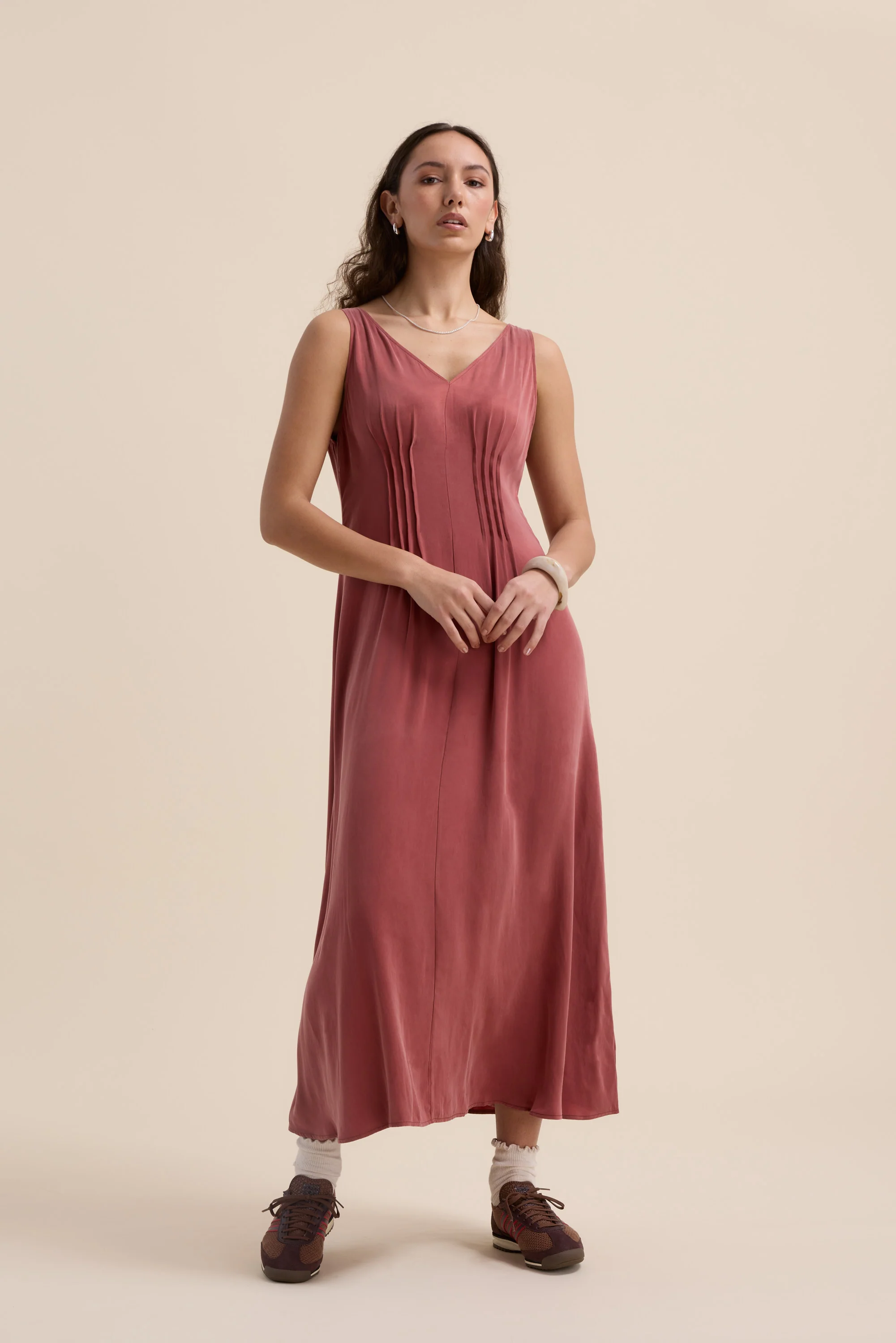 Cara Pleat Detail Dress - Image 4