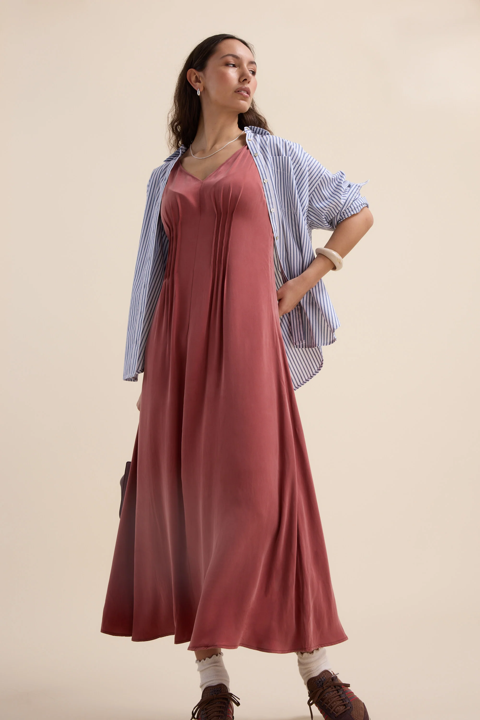 Cara Pleat Detail Dress - Image 5