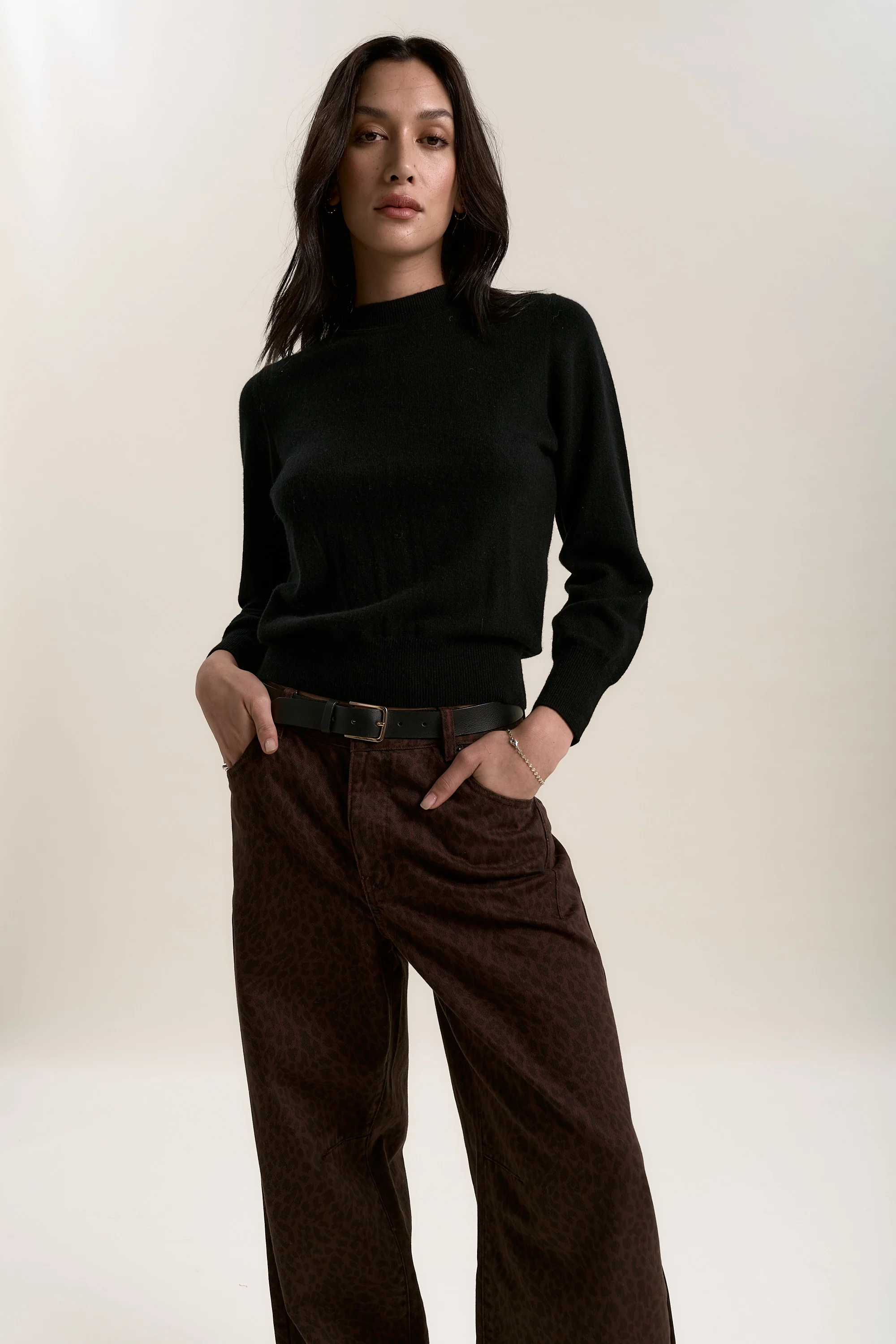 Elementary Cashmere Blend Crew - Image 3