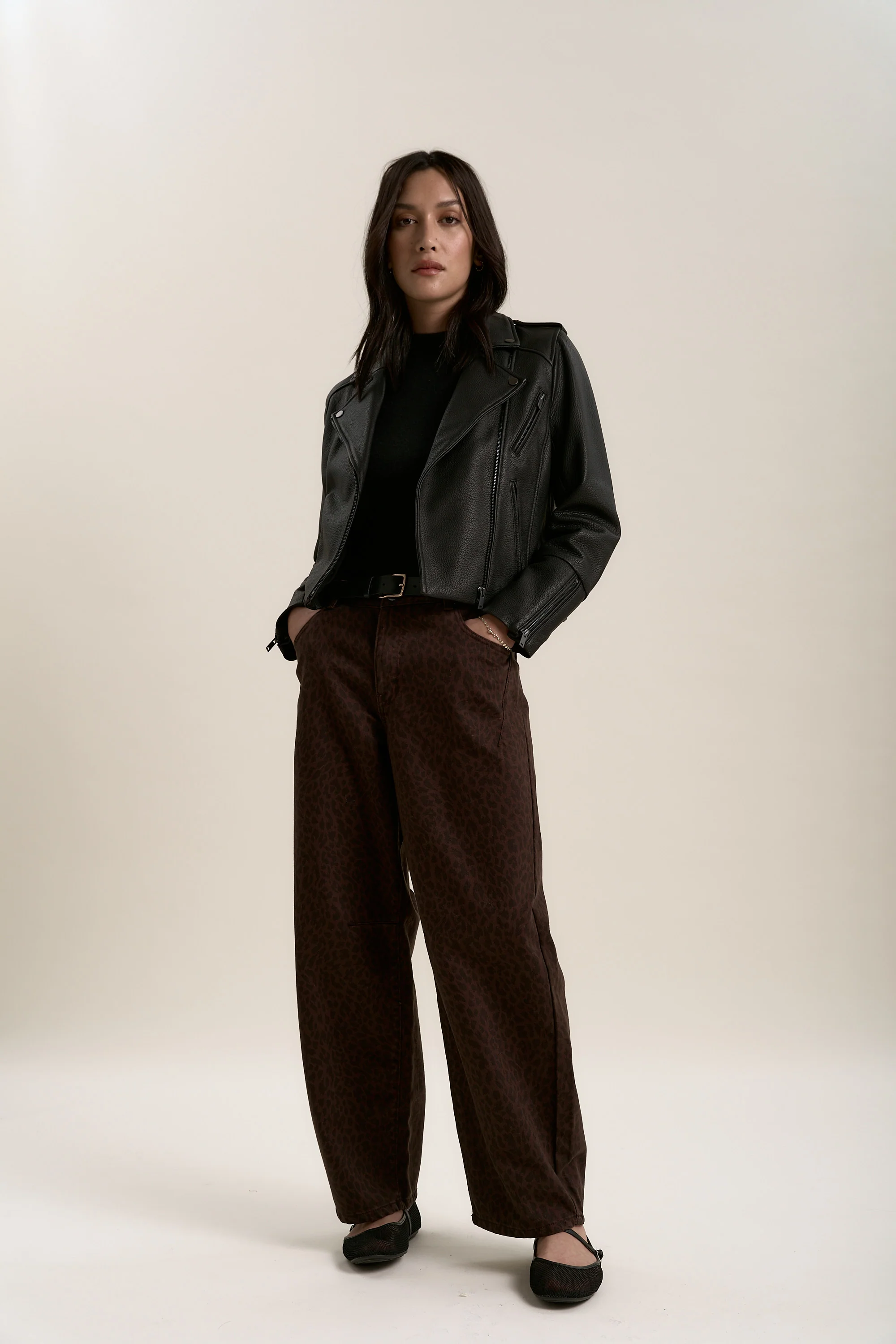 Elementary Cashmere Blend Crew - Image 4