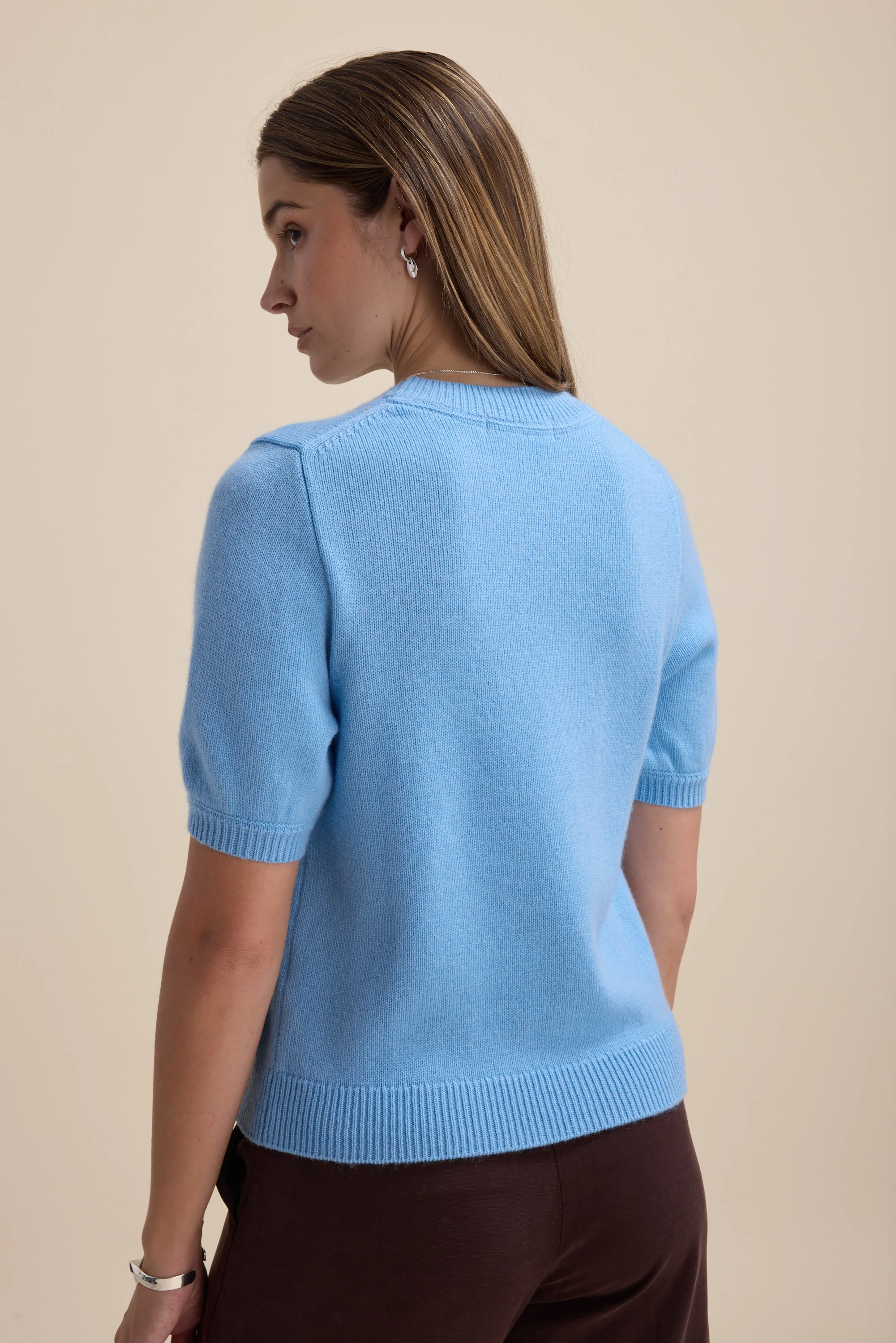Elementary Cashmere Blend Tee Shirt - Image 6