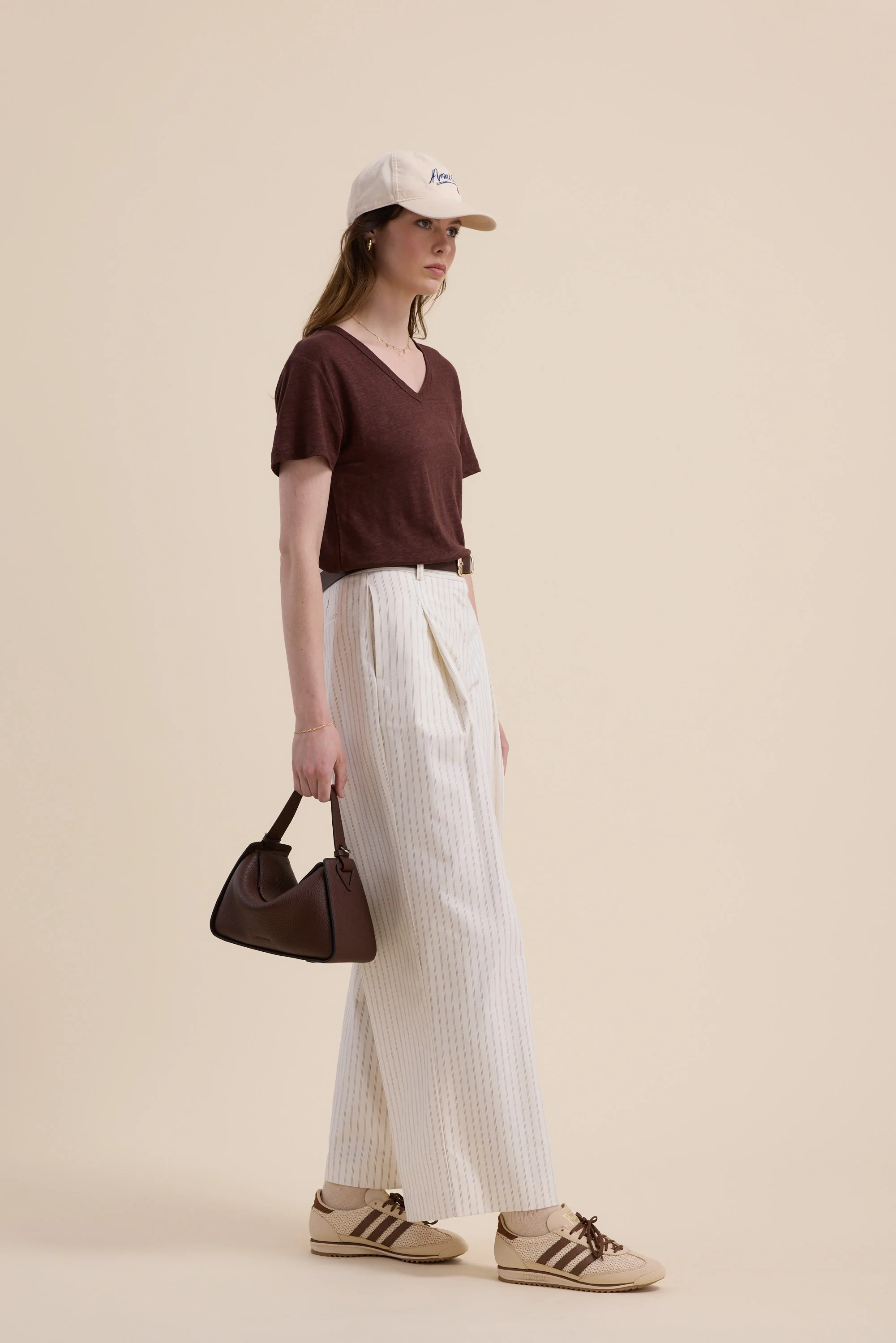 Elementary Linen V Neck Tee - Image 6