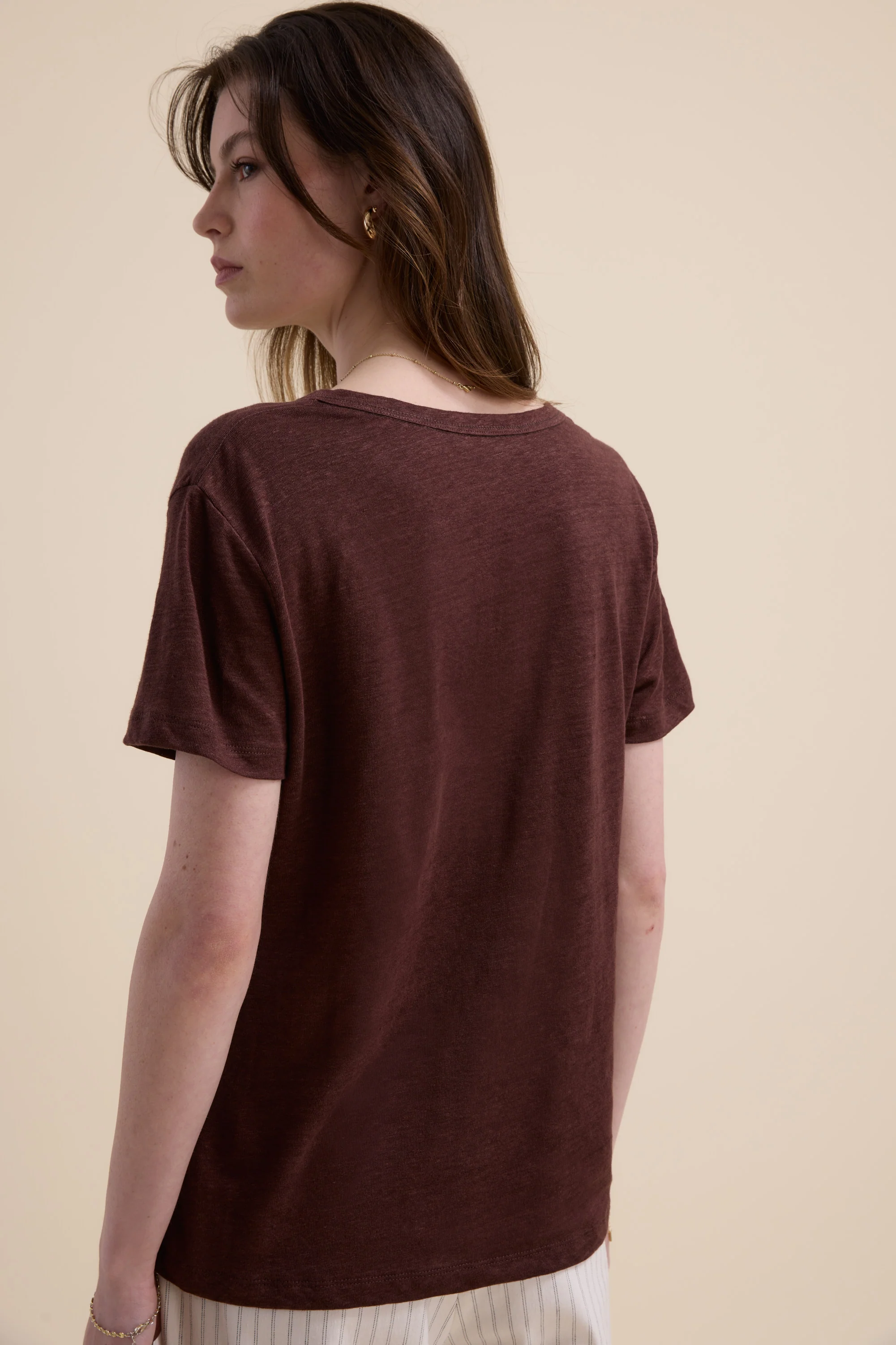 Elementary Linen V Neck Tee - Image 8