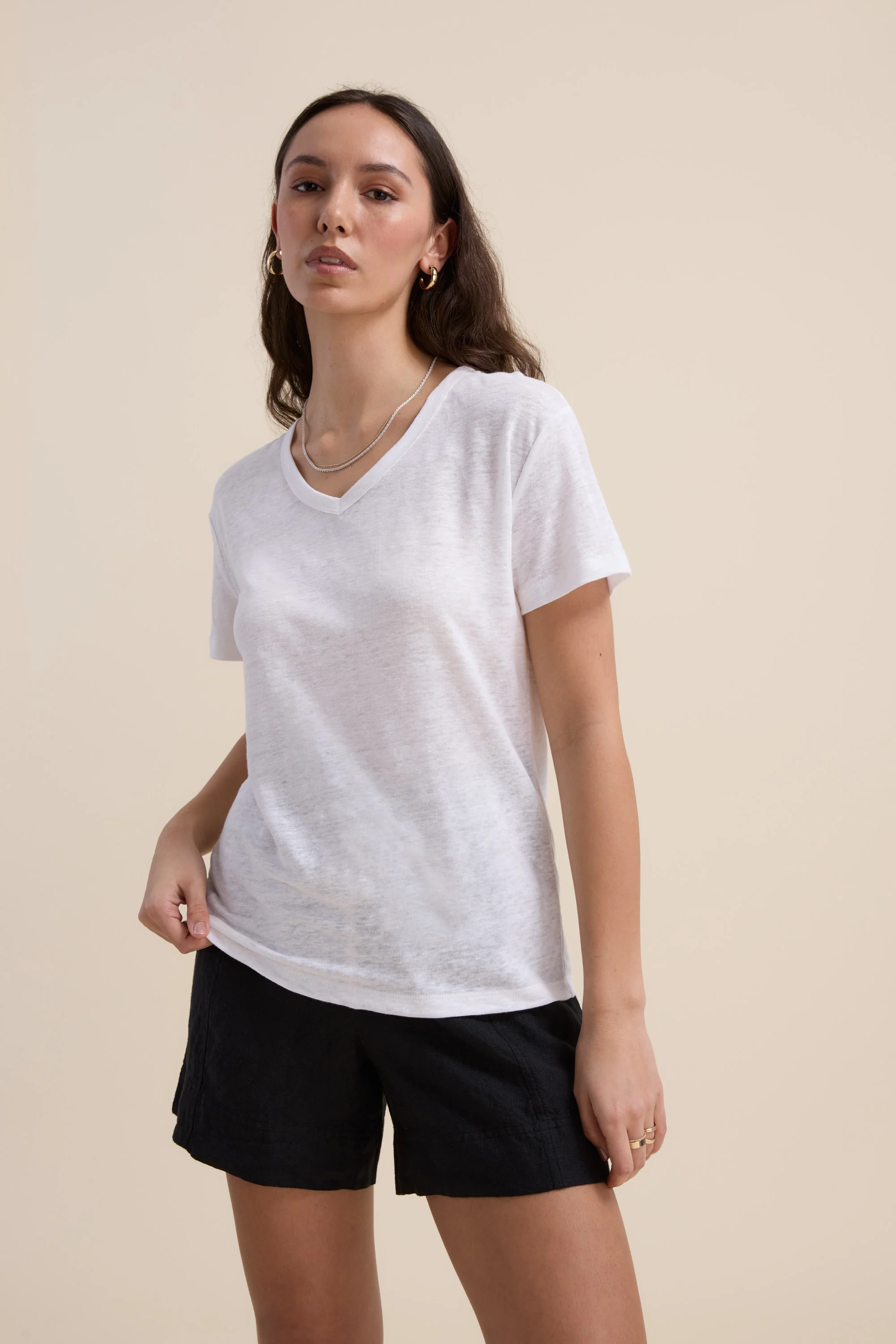 Elementary Linen V Neck Tee - Image 4