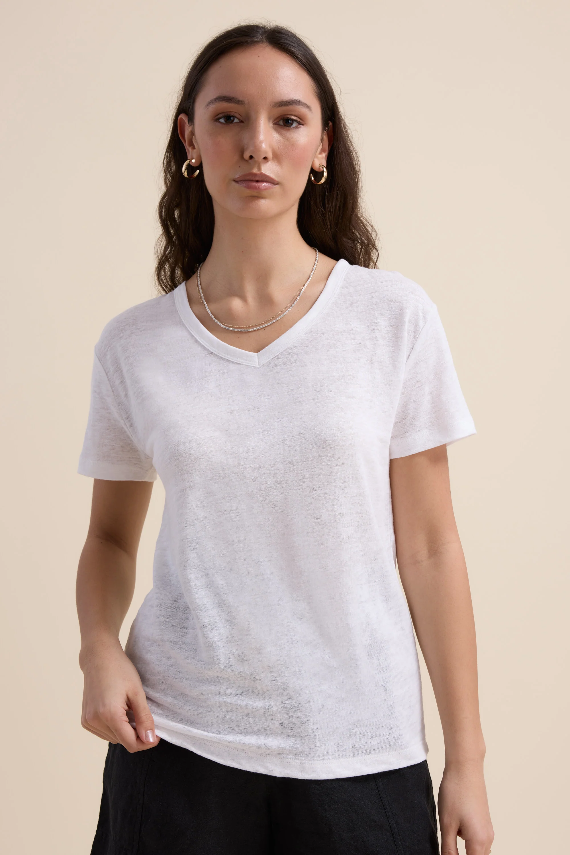 Elementary Linen V Neck Tee - Image 5