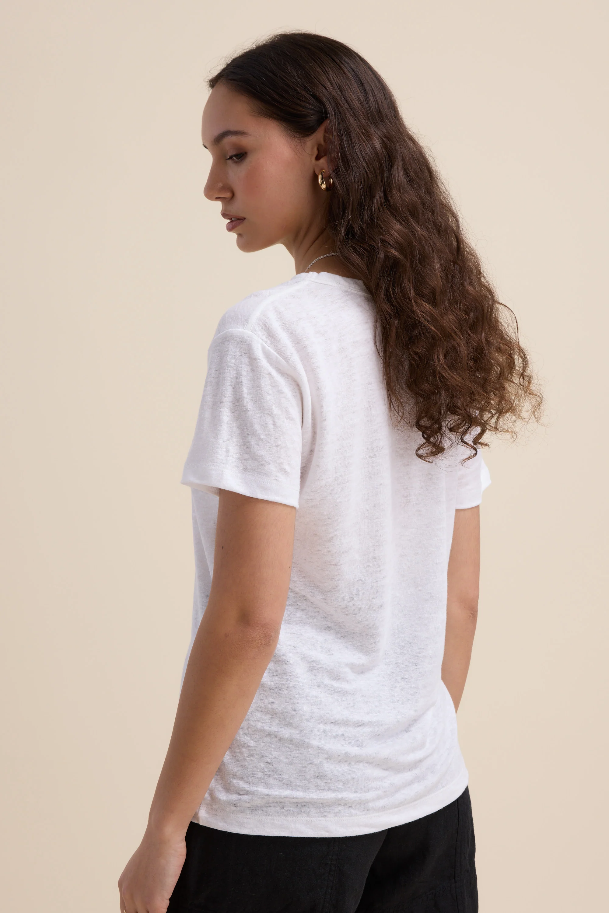 Elementary Linen V Neck Tee - Image 6