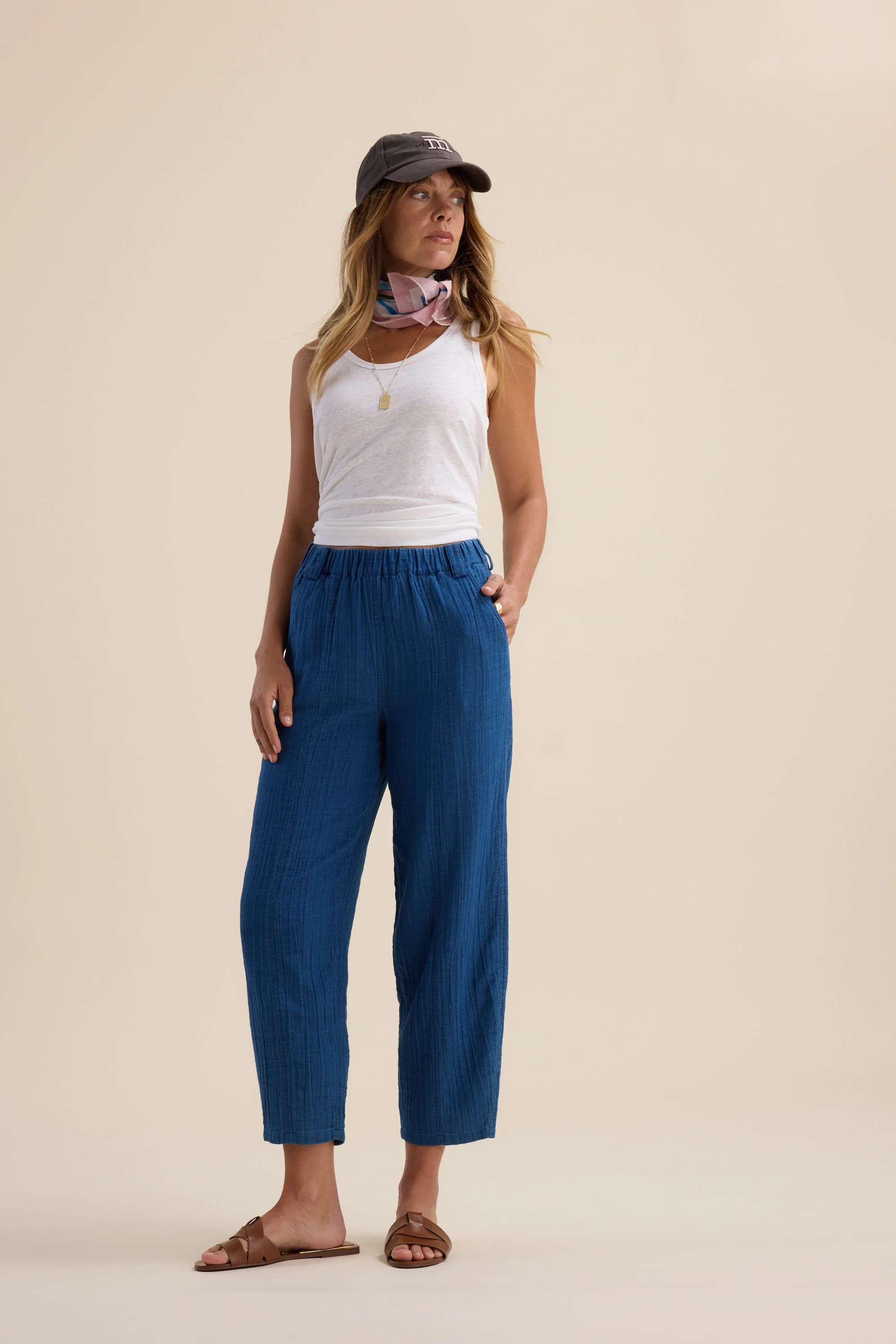 Elementary Textured Balloon Leg Pant - Image 3
