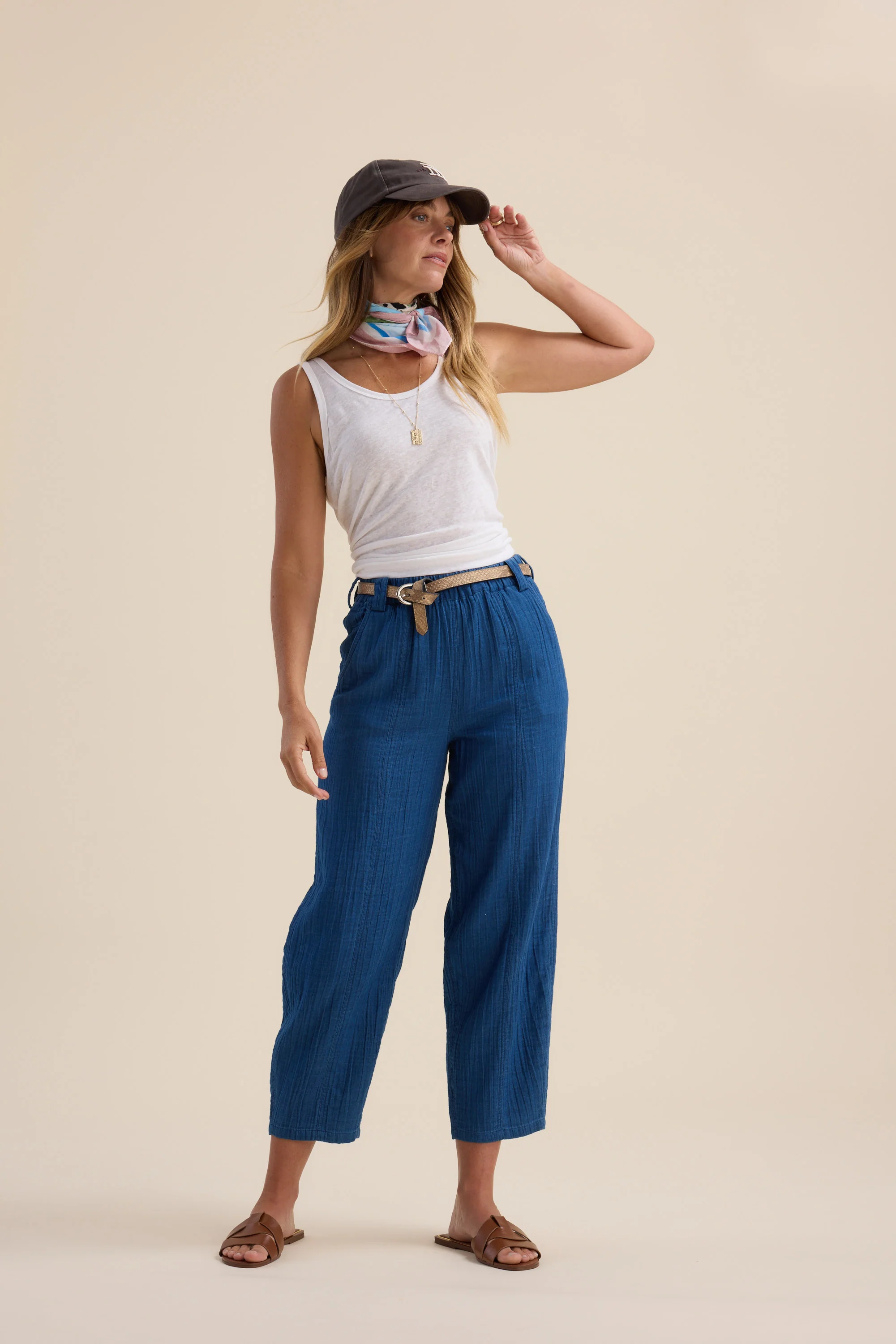 Elementary Textured Balloon Leg Pant - Image 4