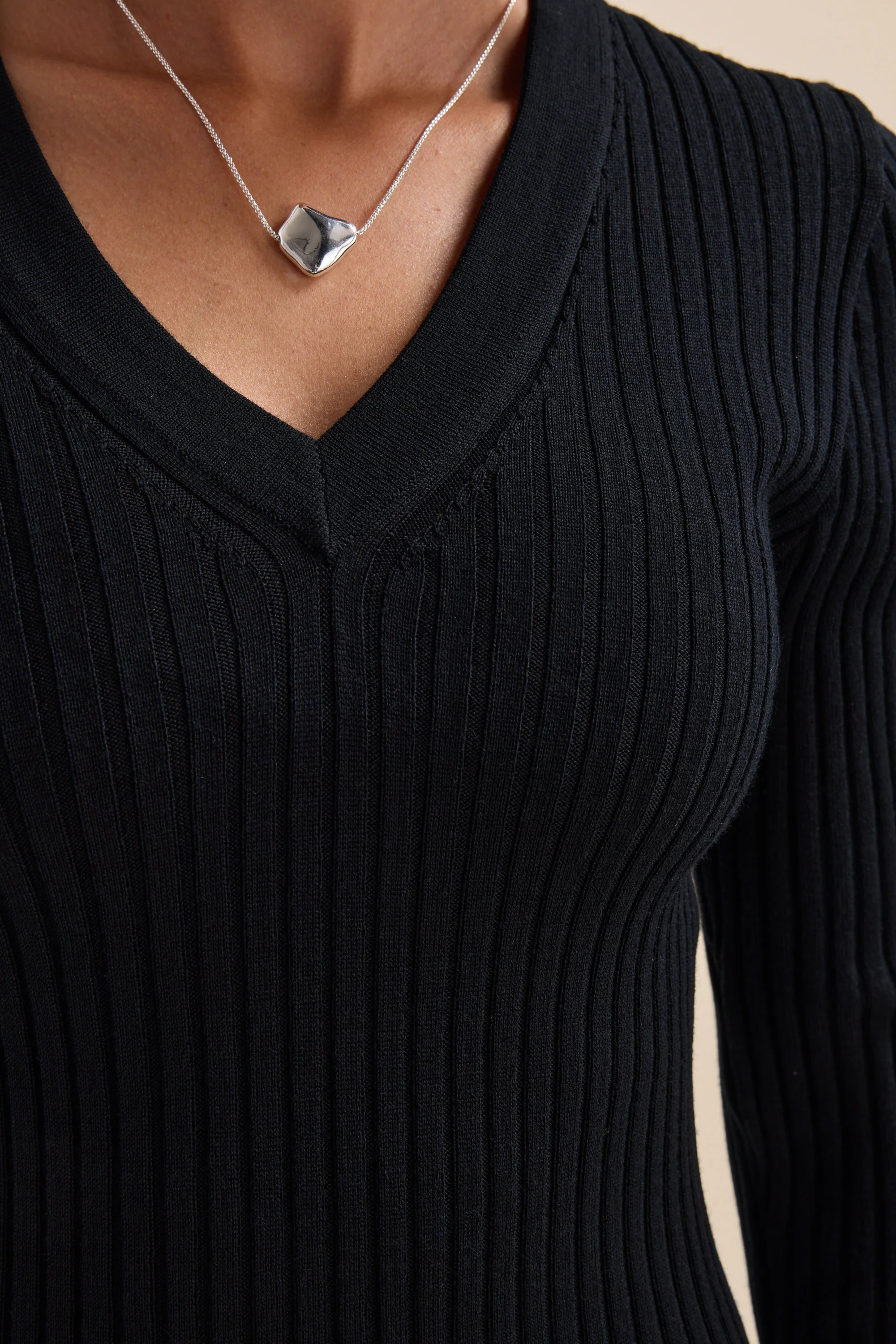 Elementary ZQ Merino V Neck Top - Image 5