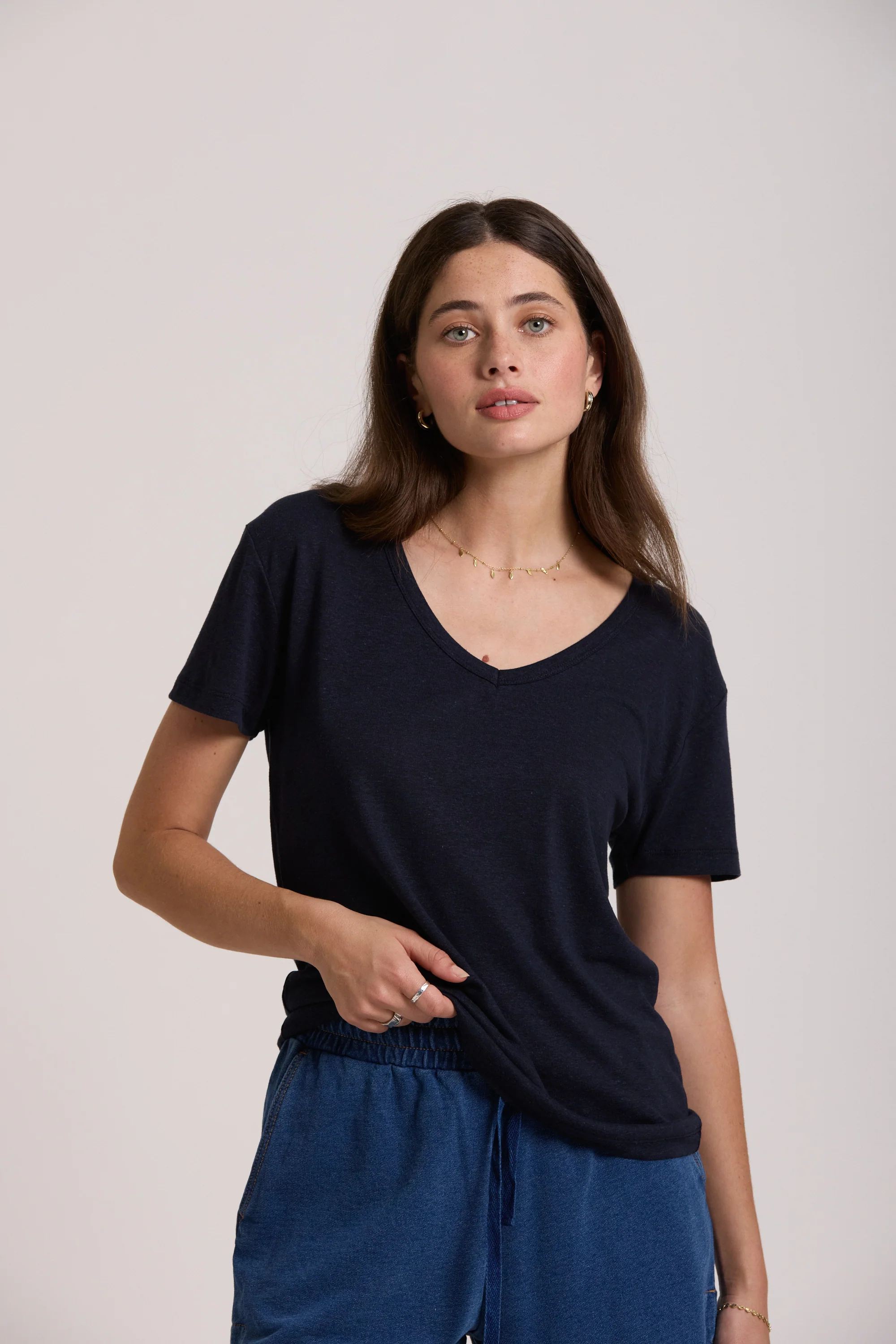 Esther Hemp Blend V Neck Tee - Image 2