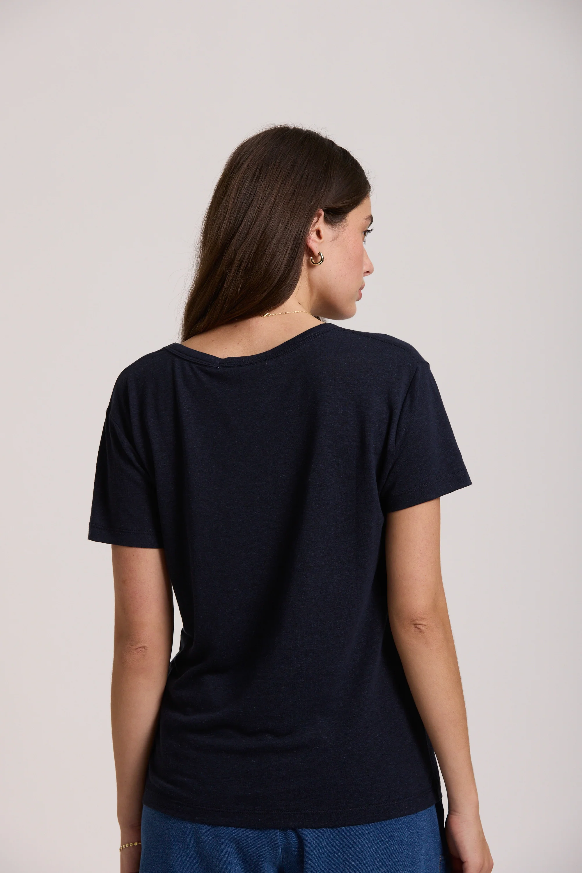 Esther Hemp Blend V Neck Tee - Image 4