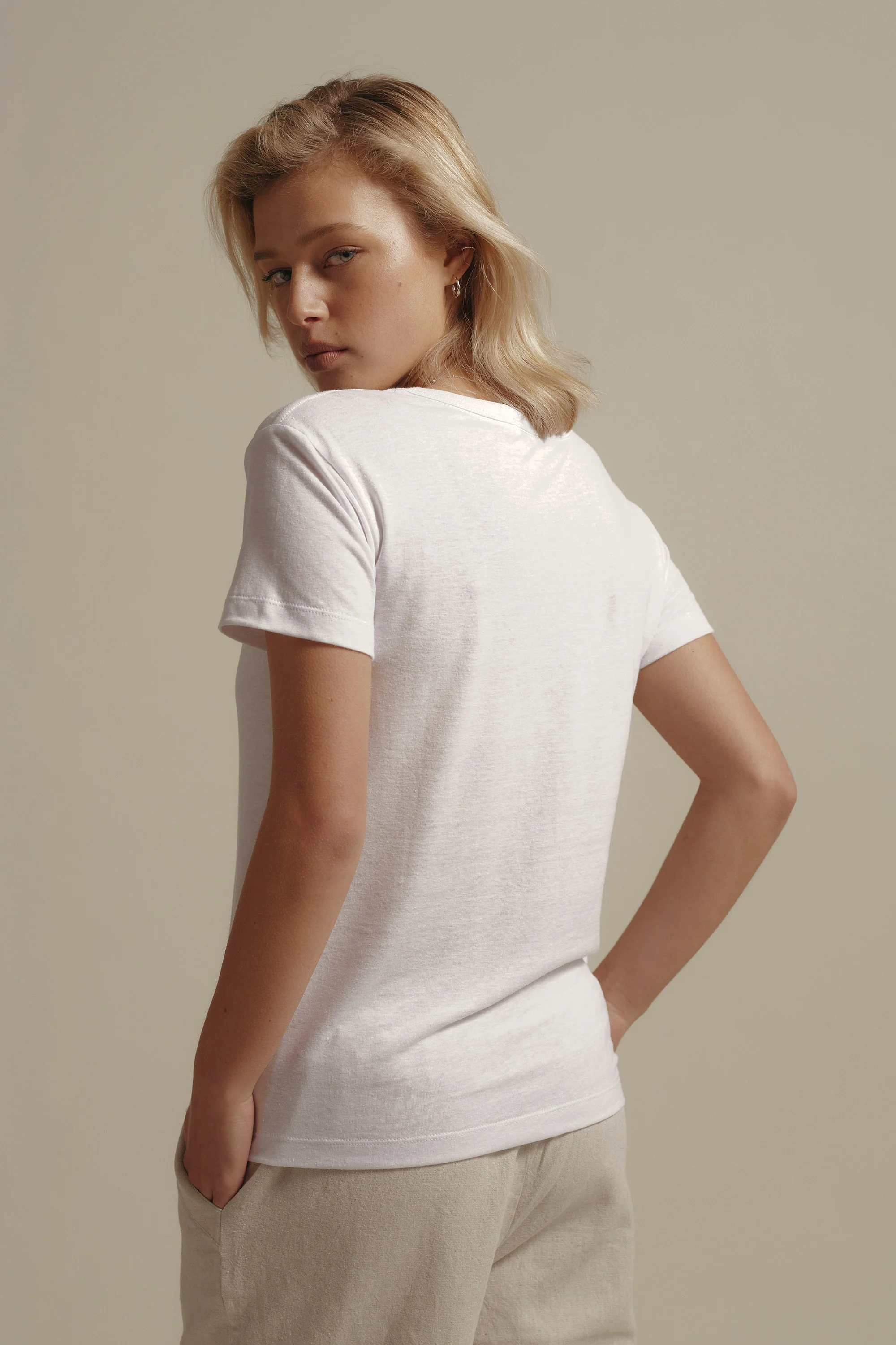 Esther Hemp Blend V Neck Tee - Image 4
