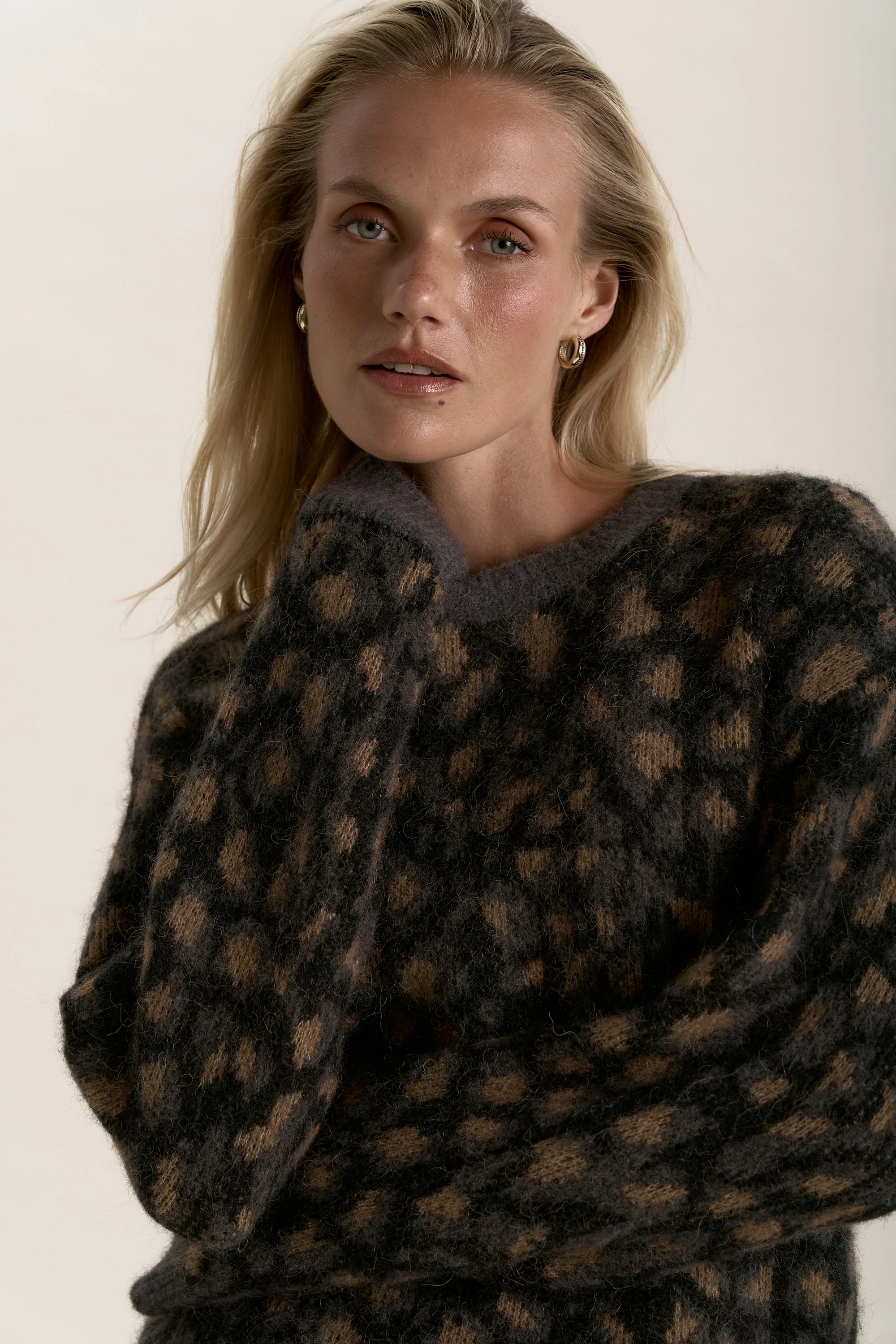 Hayley Luxe Whisper Crew Neck Sweater - Image 4