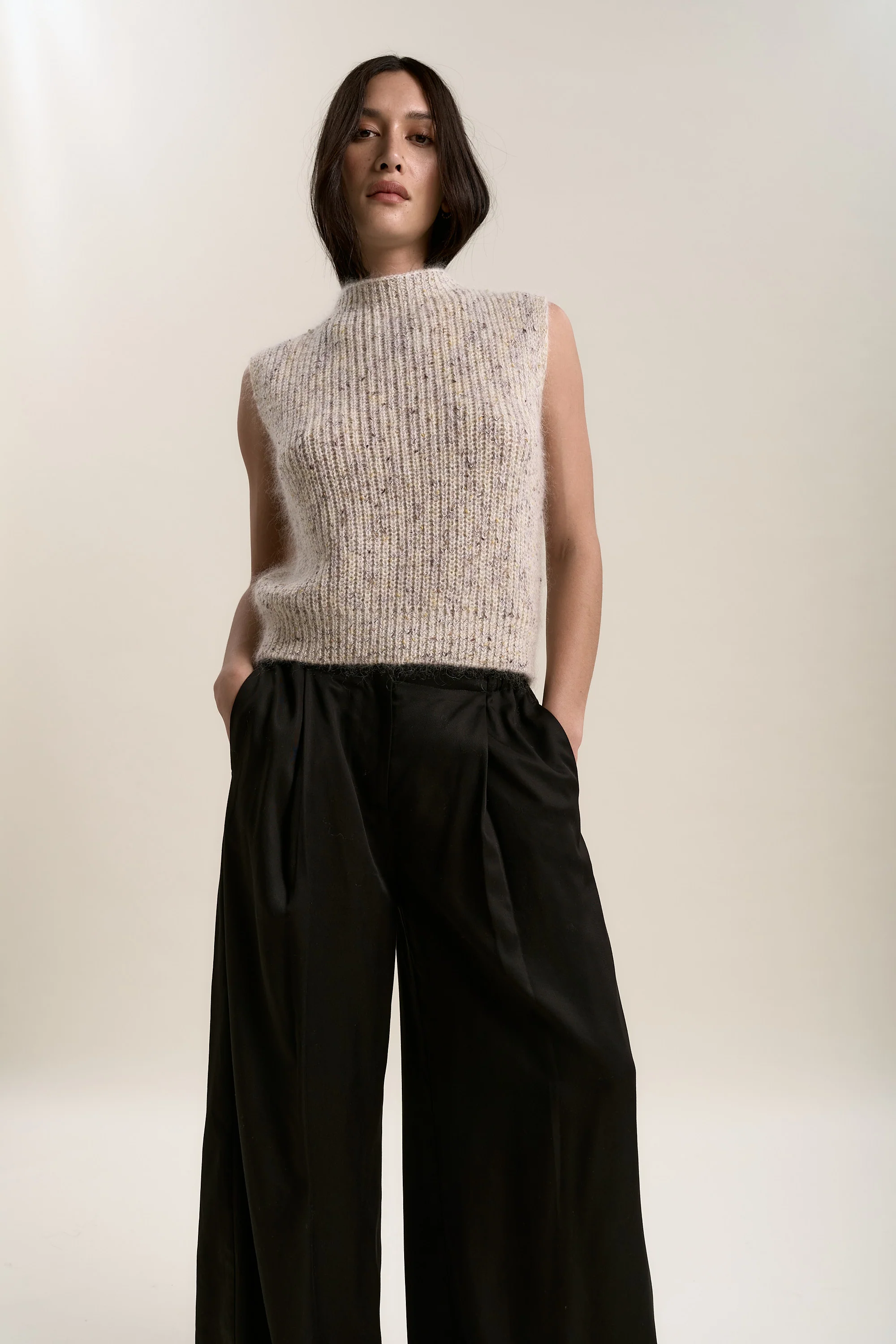 Isla Knitted Vest - Image 4