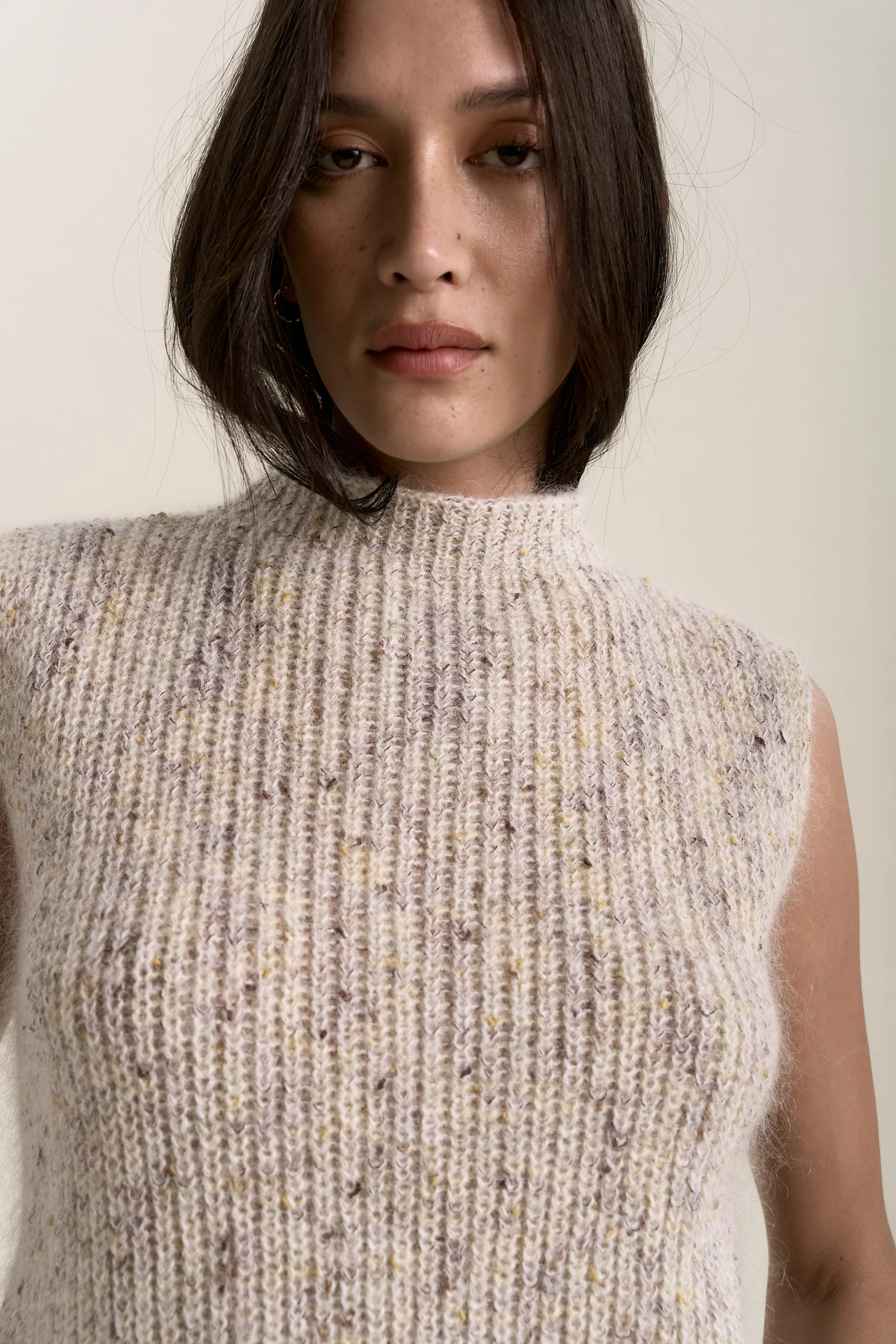 Isla Knitted Vest - Image 5