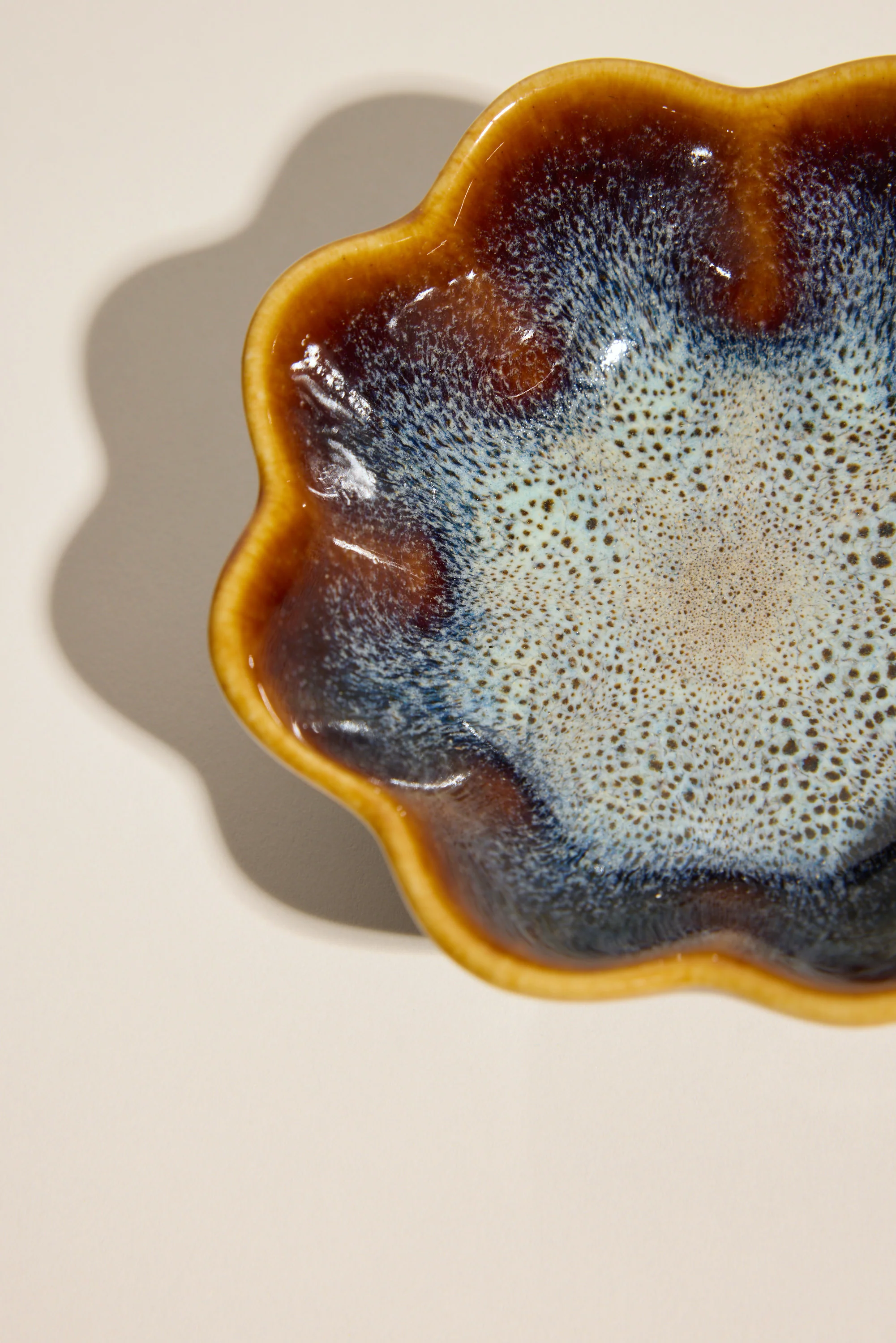 Pottery For the Planet Ruffle Condiment Bowl - Image 4