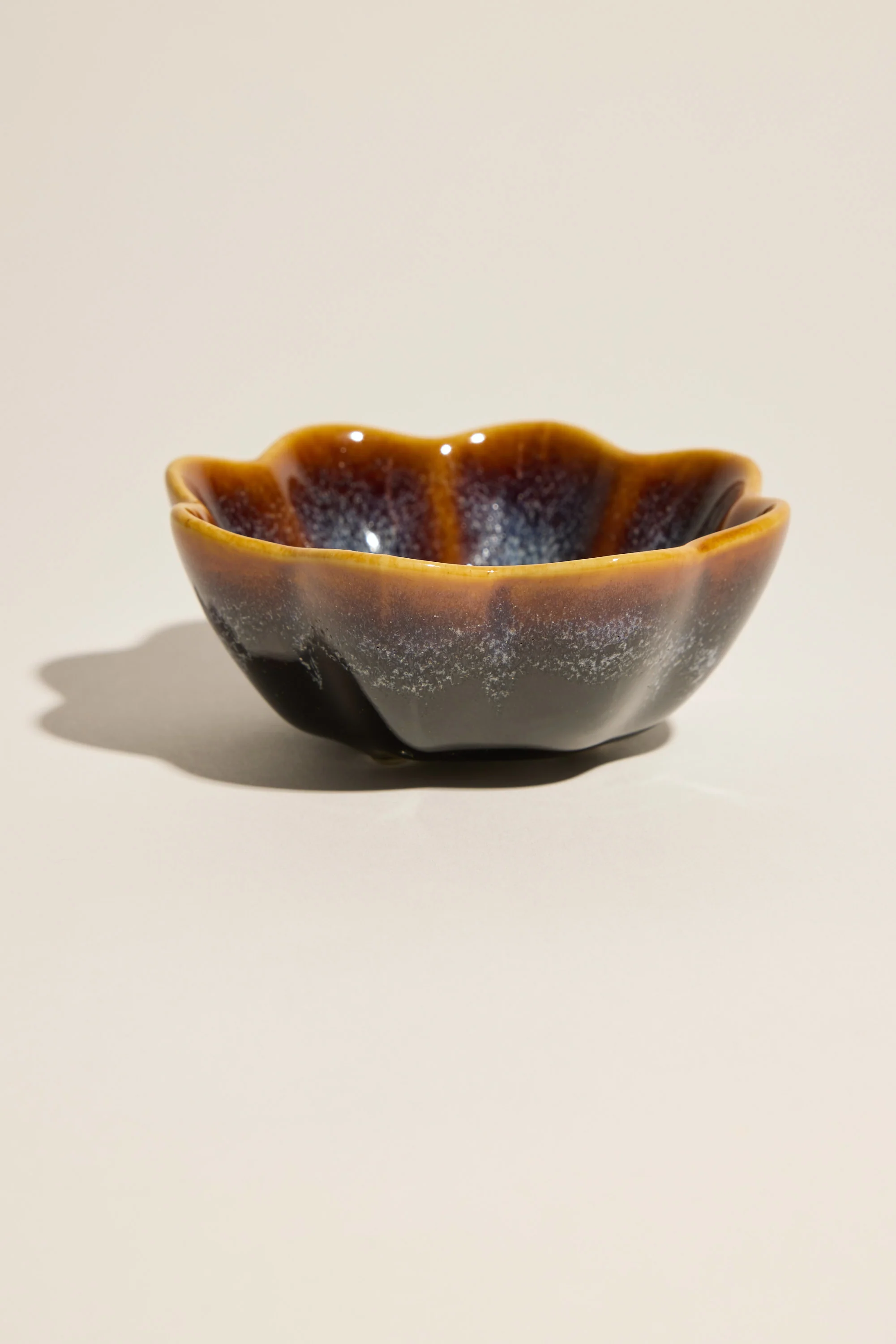Pottery For the Planet Ruffle Condiment Bowl - Image 5