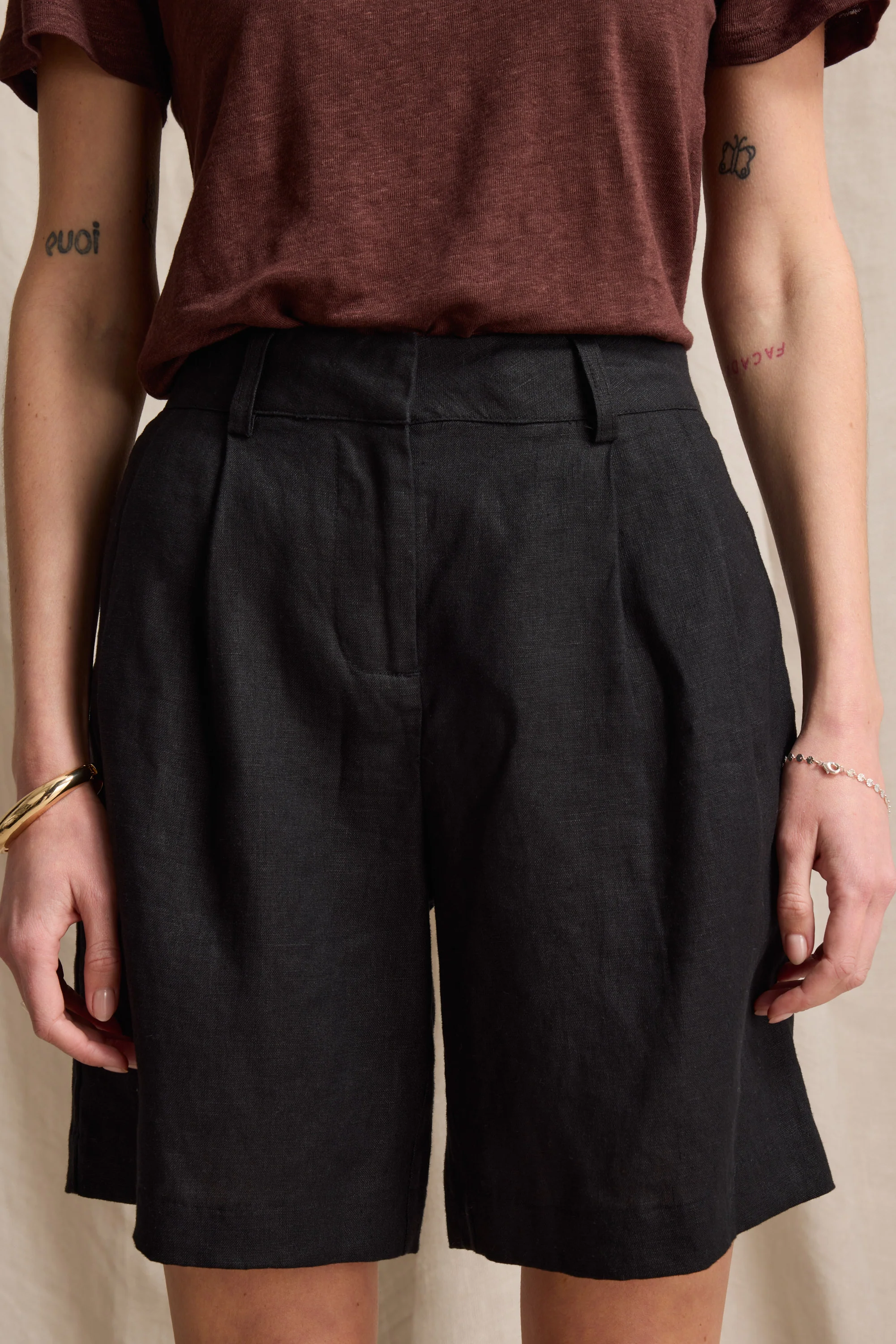 Sienna Long Linen Short - Image 3