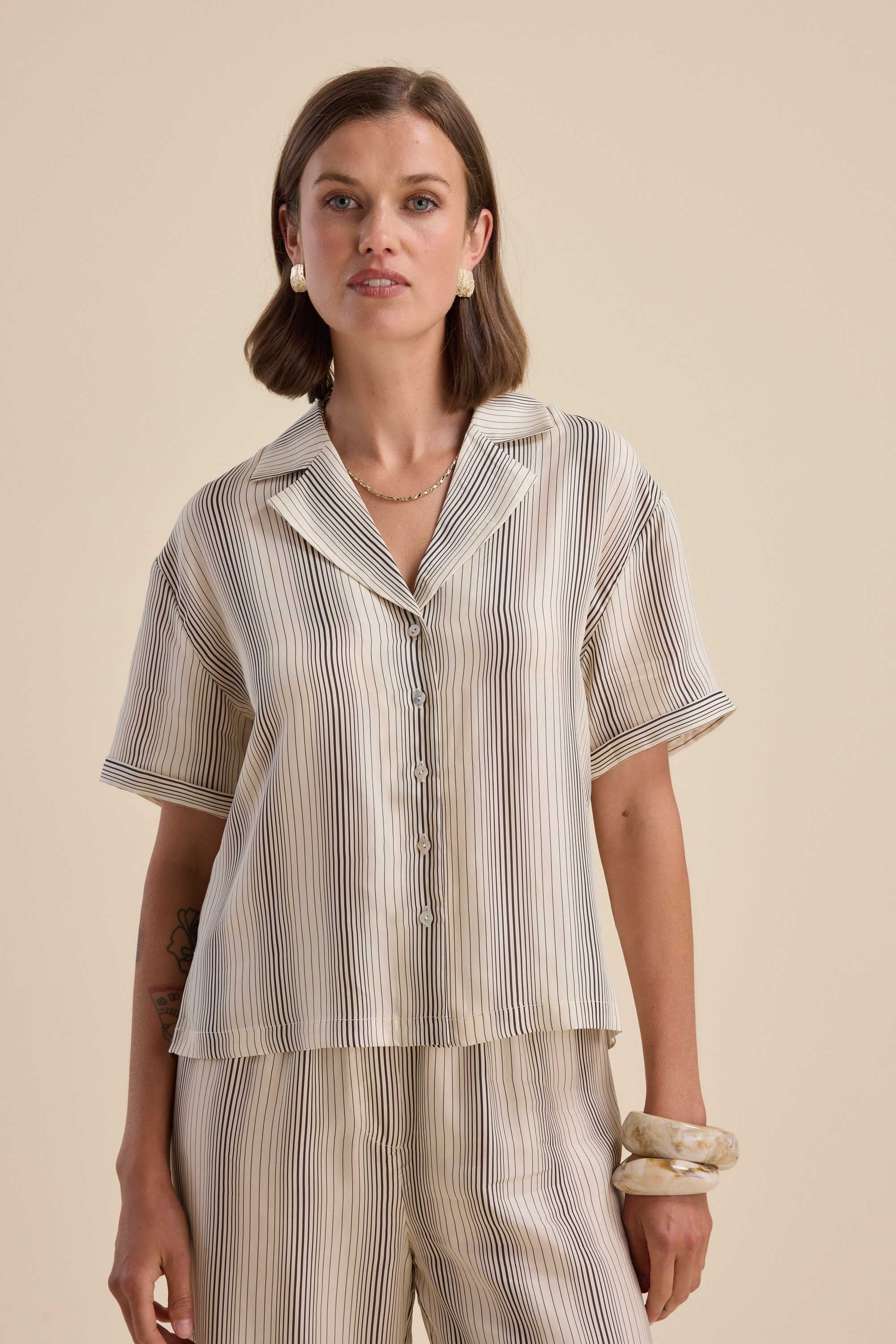 Stella Short Sleeve Shirt - Image 2
