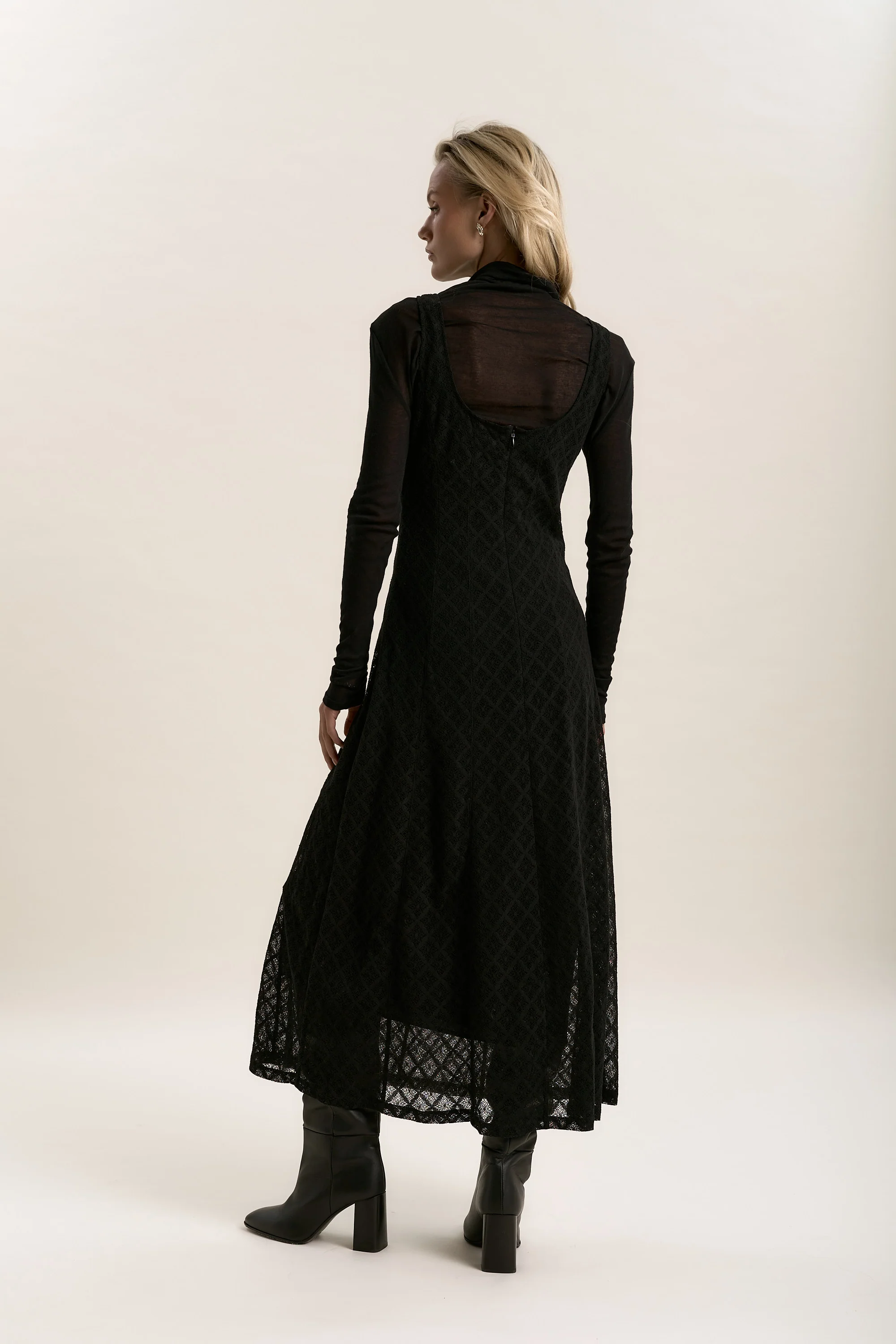 Tabitha Lace Dress - Image 4