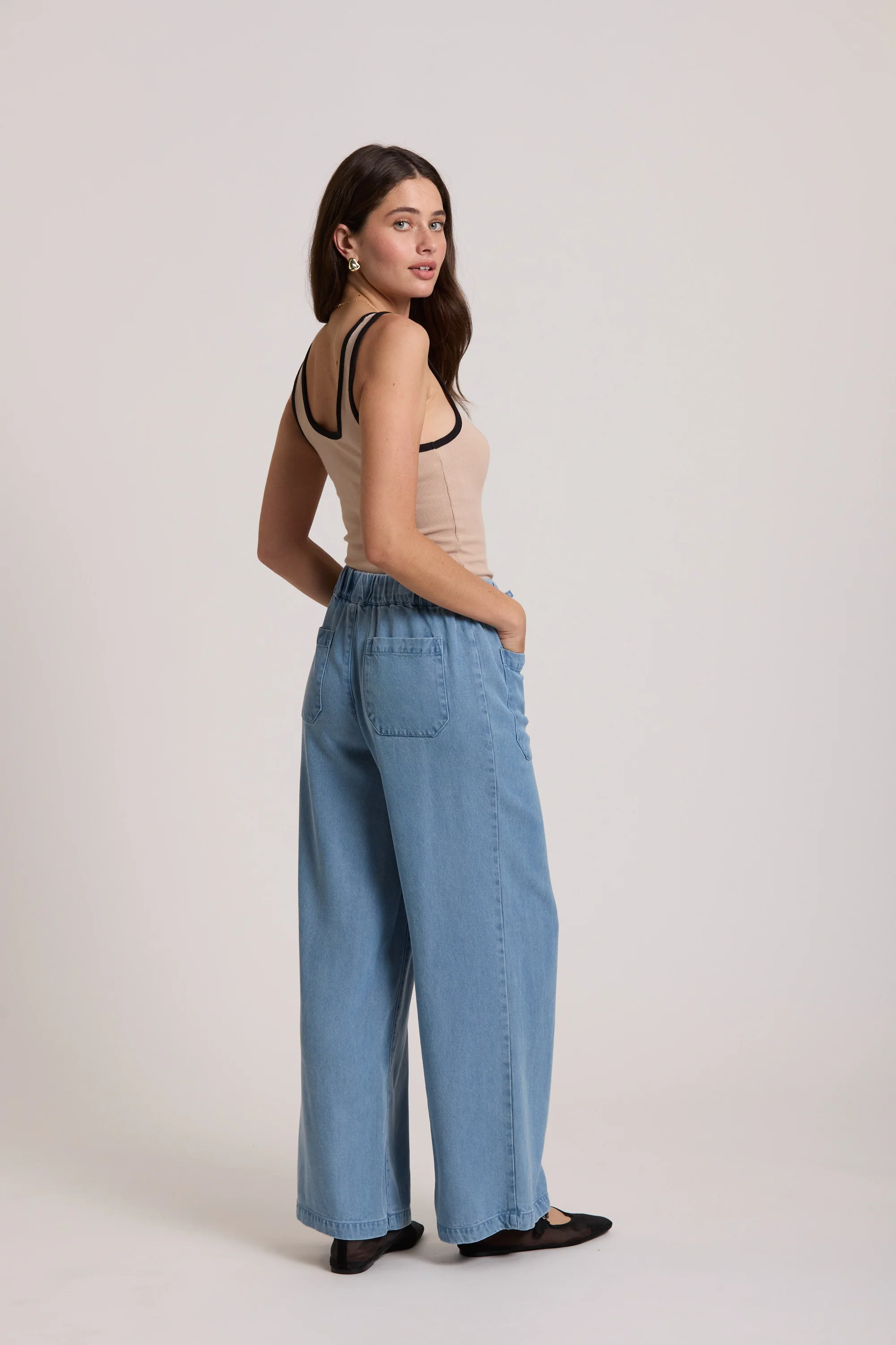 The Contrast Trim Tank - Image 3