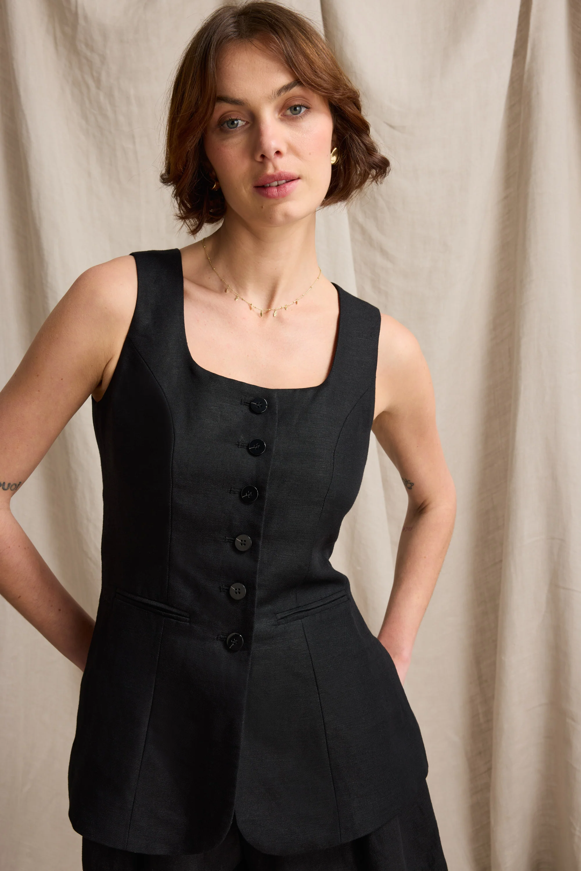 The Linen Studio Vest - Image 3