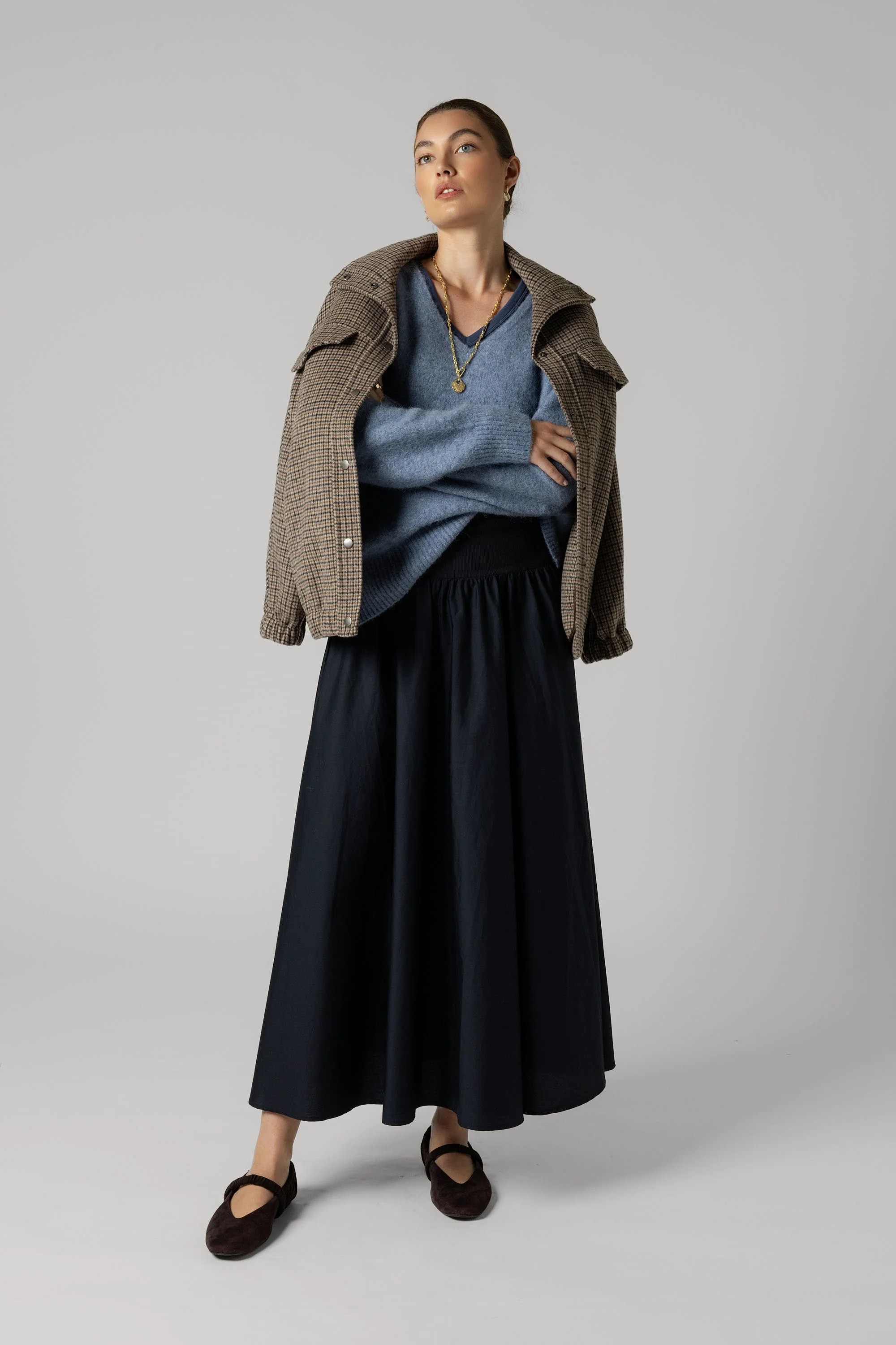 The Luxe Whisper Relaxed V Neck Sweater - Image 5