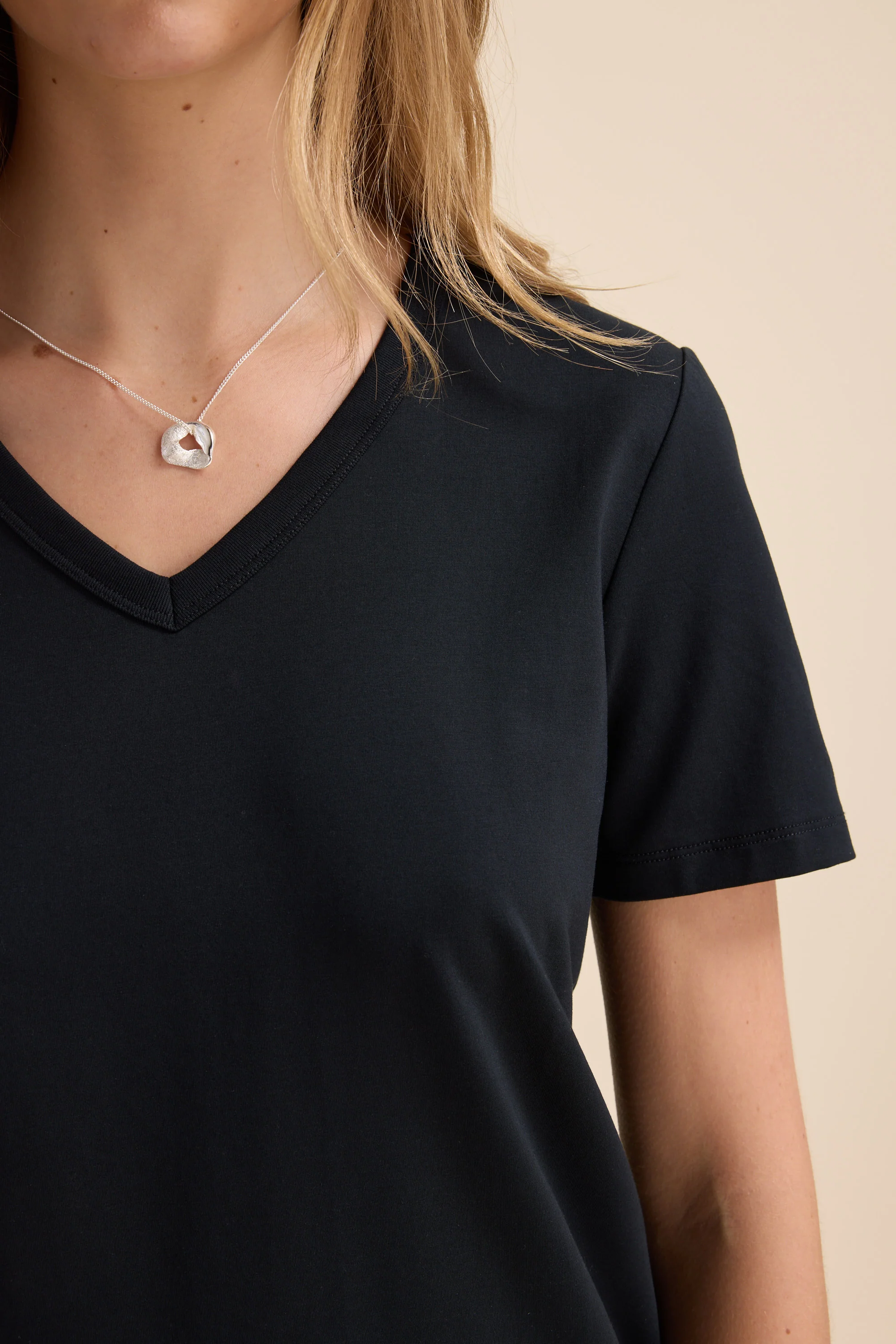 The Perfect Short Sleeve V Neck Tee - Image 5