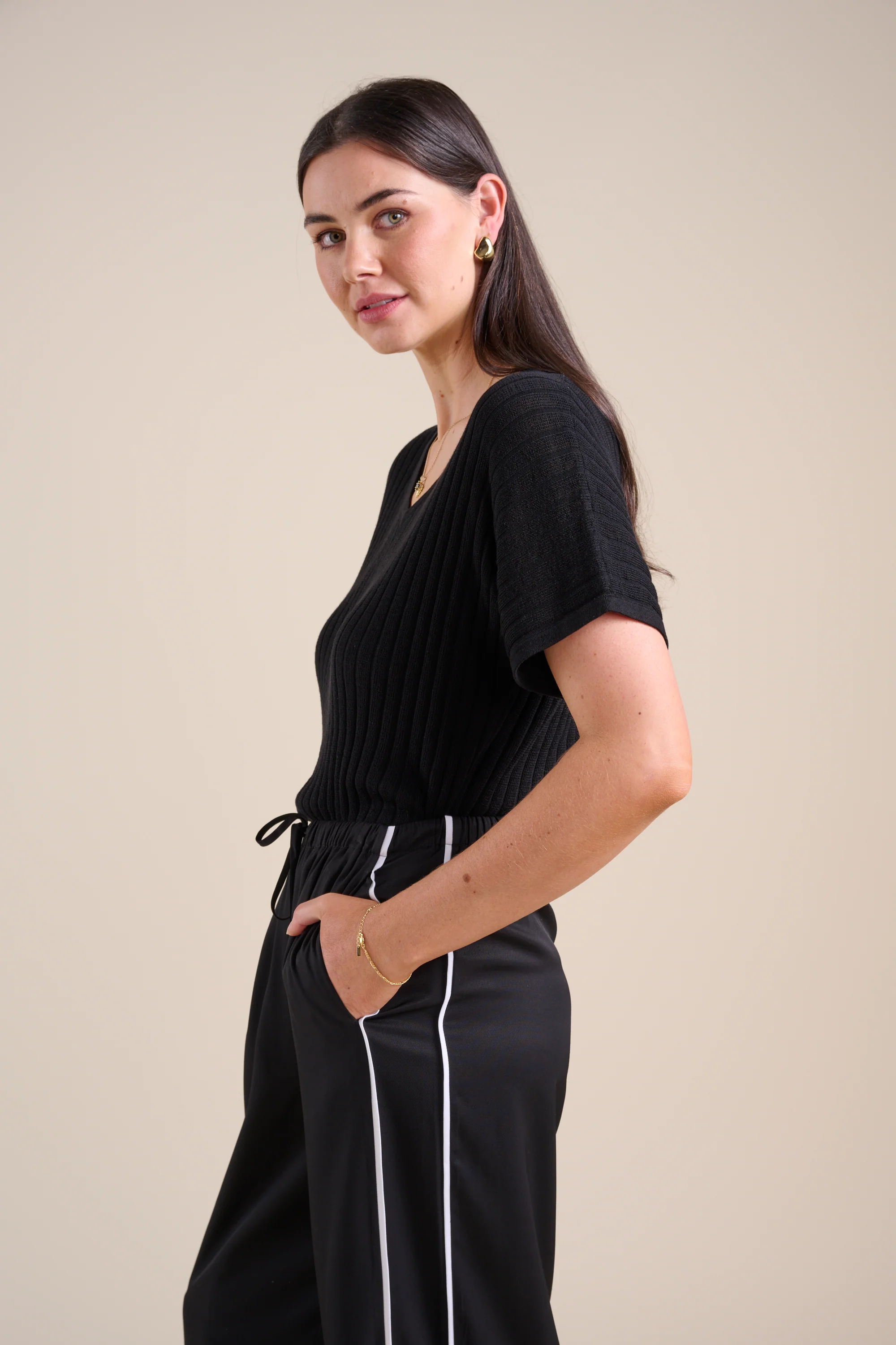 The V Neck Knitted Top - Image 4