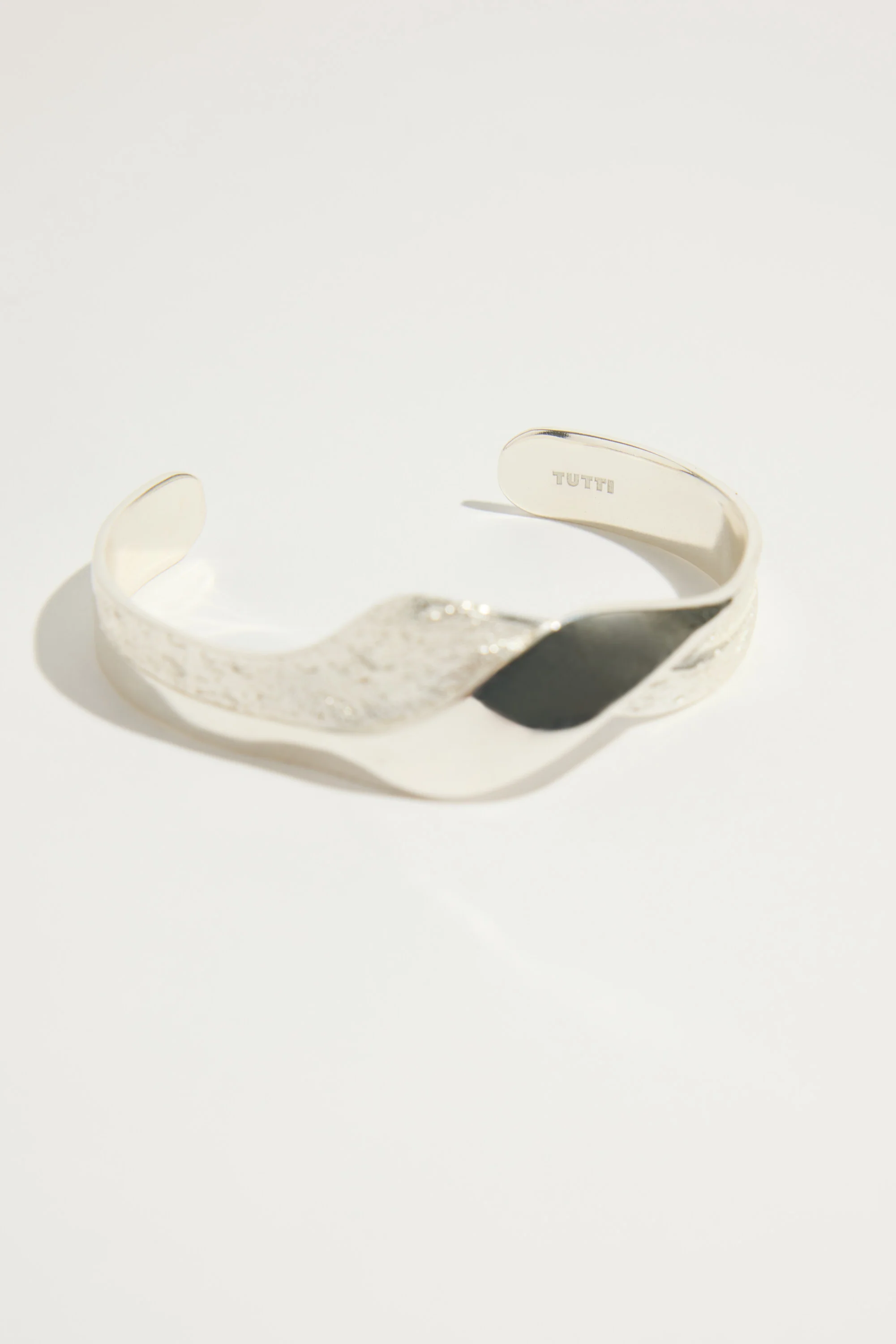 Tutti Wave Bangle - Image 2