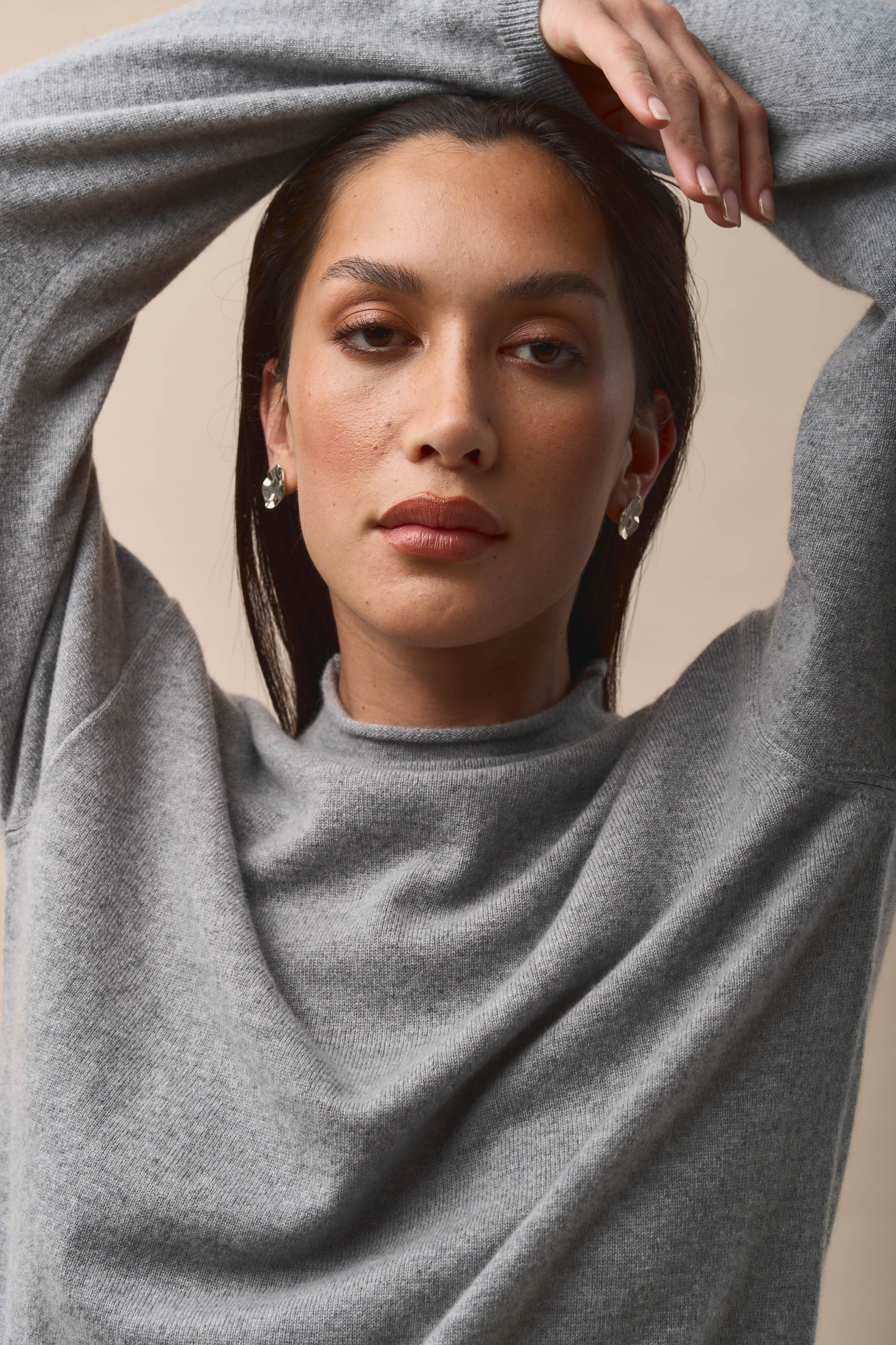 Warm Hug Cashmere Sweater - Image 4